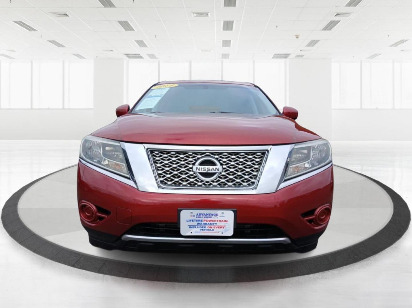 2014 Nissan Pathfinder SV 4WD (5N1AR2MMXEC) with an 3.5L V6 DOHC 24V engine, Continuously Variable Transmission transmission, located at 401 Woodman Dr, Riverside, OH, 45431, (937) 908-9800, 39.760899, -84.123421 - Photo#6