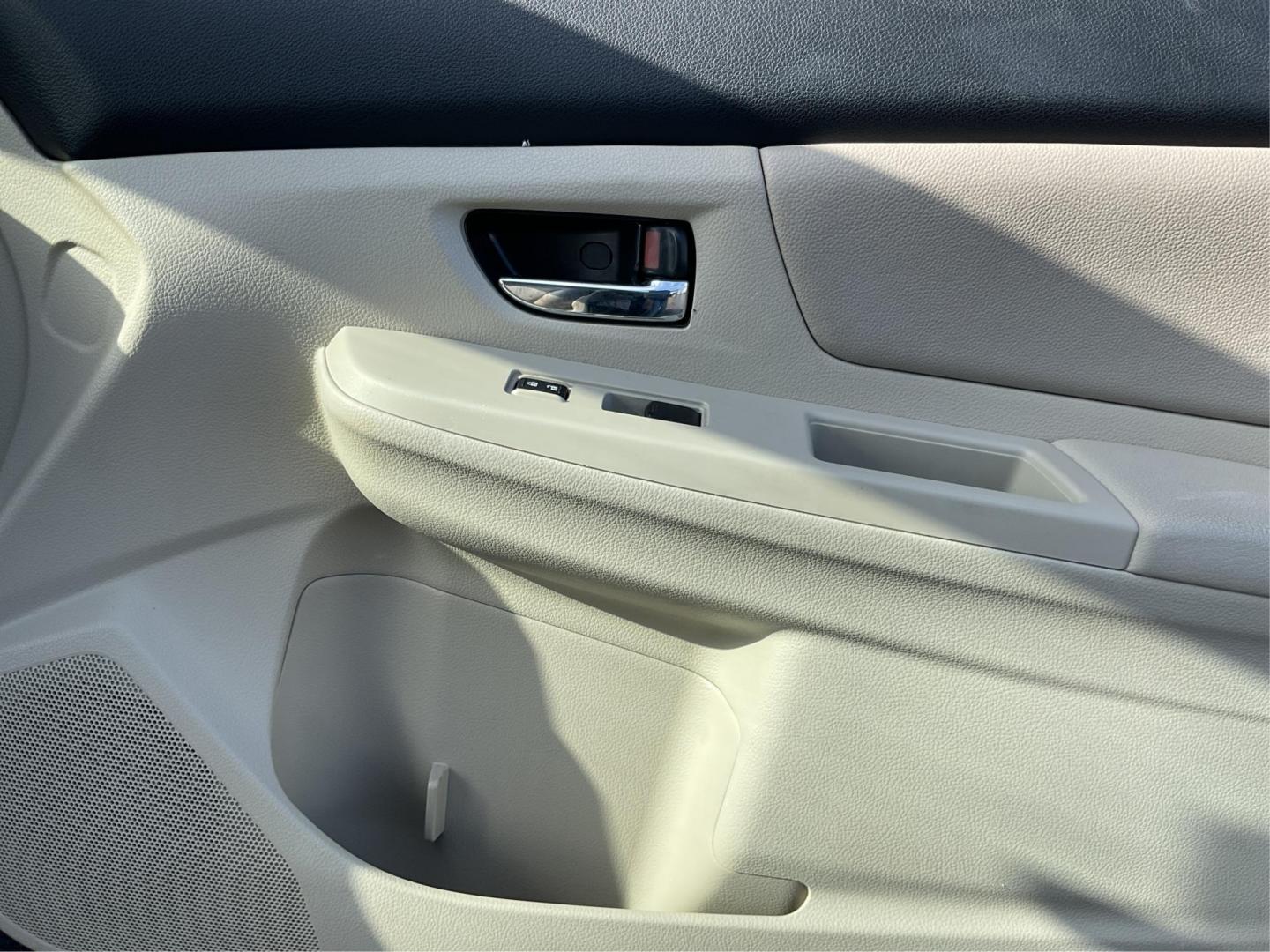 2014 Subaru Impreza 2.0i Sport Premium (JF1GPAL65E8) with an 2L H-4 DOHC engine, located at 1184 Kauffman Ave, Fairborn, OH, 45324, (937) 908-9800, 39.807072, -84.030914 - Photo#17