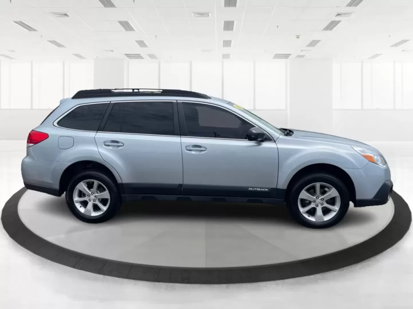 2014 Subaru Outback 2.5i (4S4BRBAC8E3) with an 2.5L H-4 DOHC engine, located at 1230 East Main St, Xenia, OH, 45385, (937) 908-9800, 39.688026, -83.910172 - Photo#1