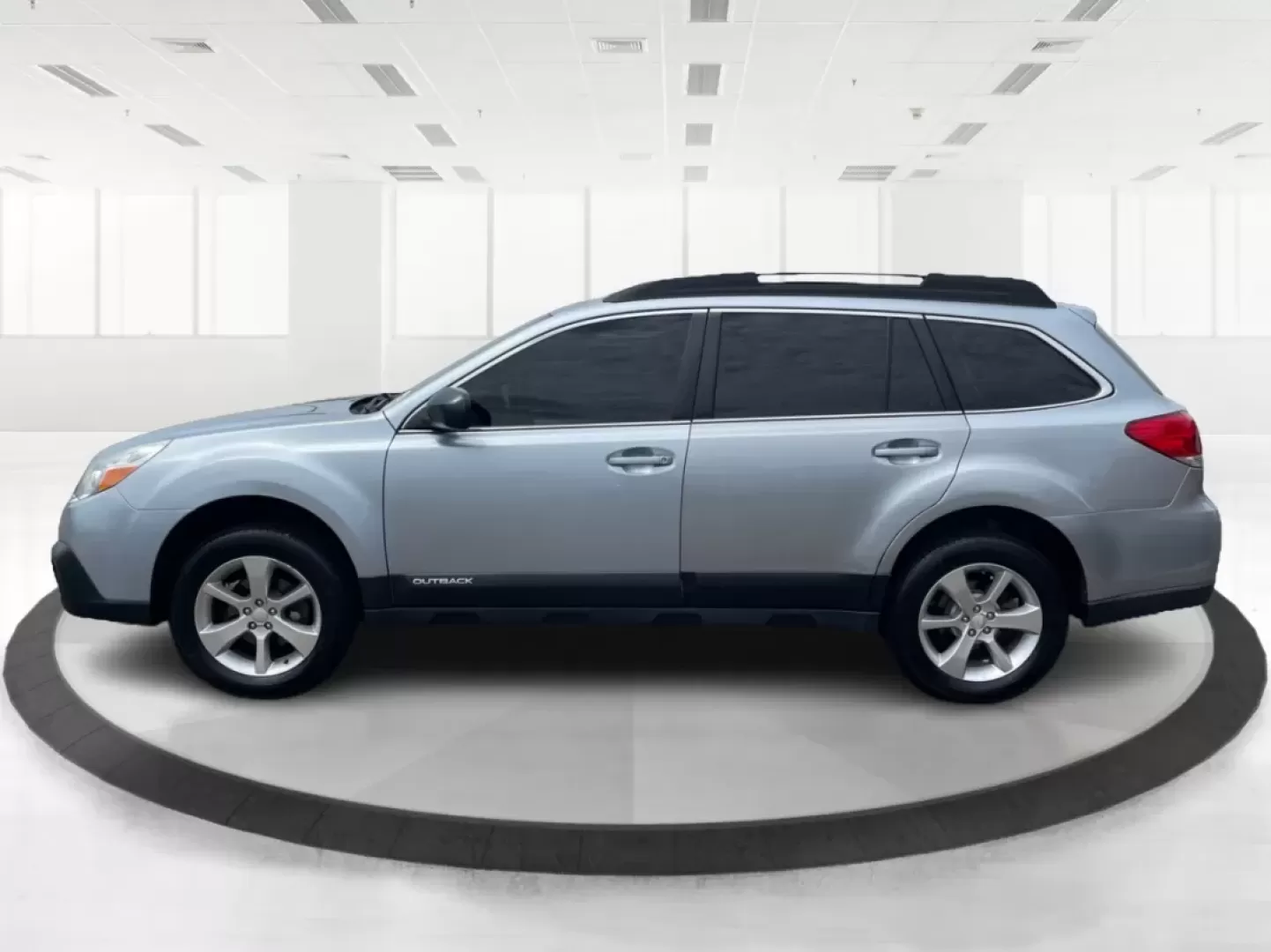 2014 Subaru Outback 2.5i (4S4BRBAC8E3) with an 2.5L H-4 DOHC engine, located at 1230 East Main St, Xenia, OH, 45385, (937) 908-9800, 39.688026, -83.910172 - Photo#5