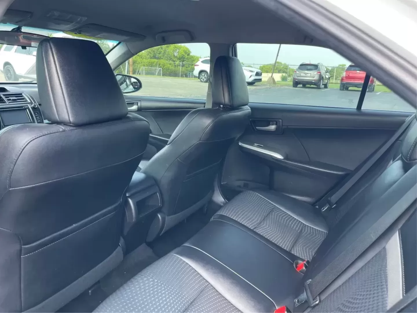 2014 Toyota Camry SE V6 (4T1BK1FK4EU) with an 3.5L V-6 DOHC engine, located at 8750 N County Rd 25A, Piqua, OH, 45356, (937) 908-9800, 40.164391, -84.232513 - Photo#9
