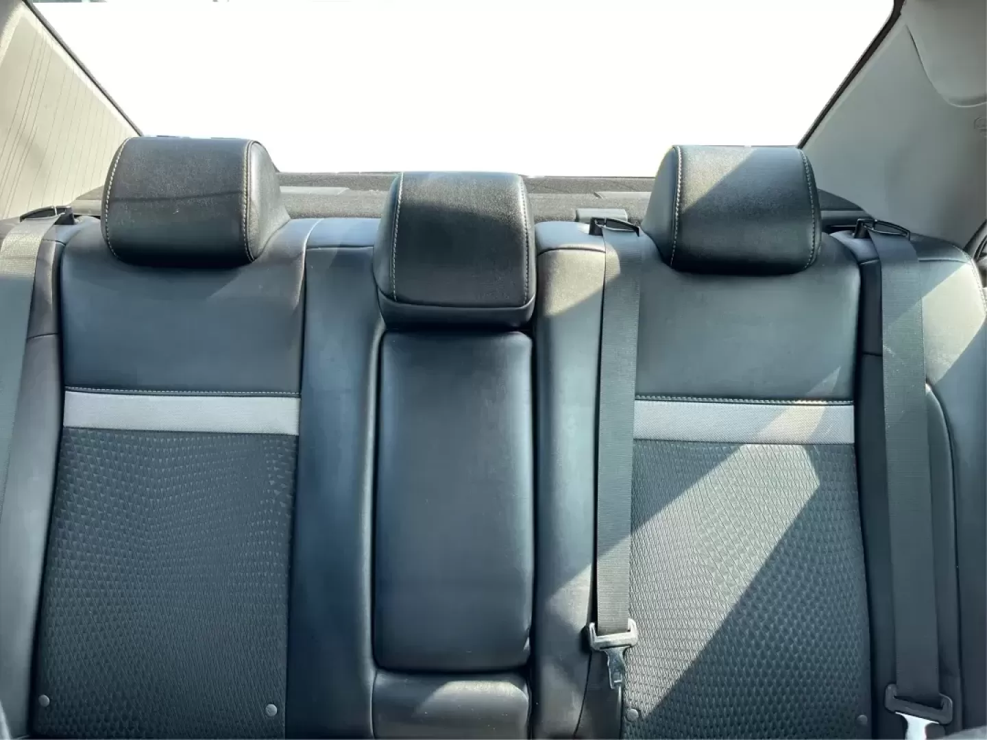2014 Toyota Camry SE V6 (4T1BK1FK4EU) with an 3.5L V-6 DOHC engine, located at 8750 N County Rd 25A, Piqua, OH, 45356, (937) 908-9800, 40.164391, -84.232513 - Photo#12