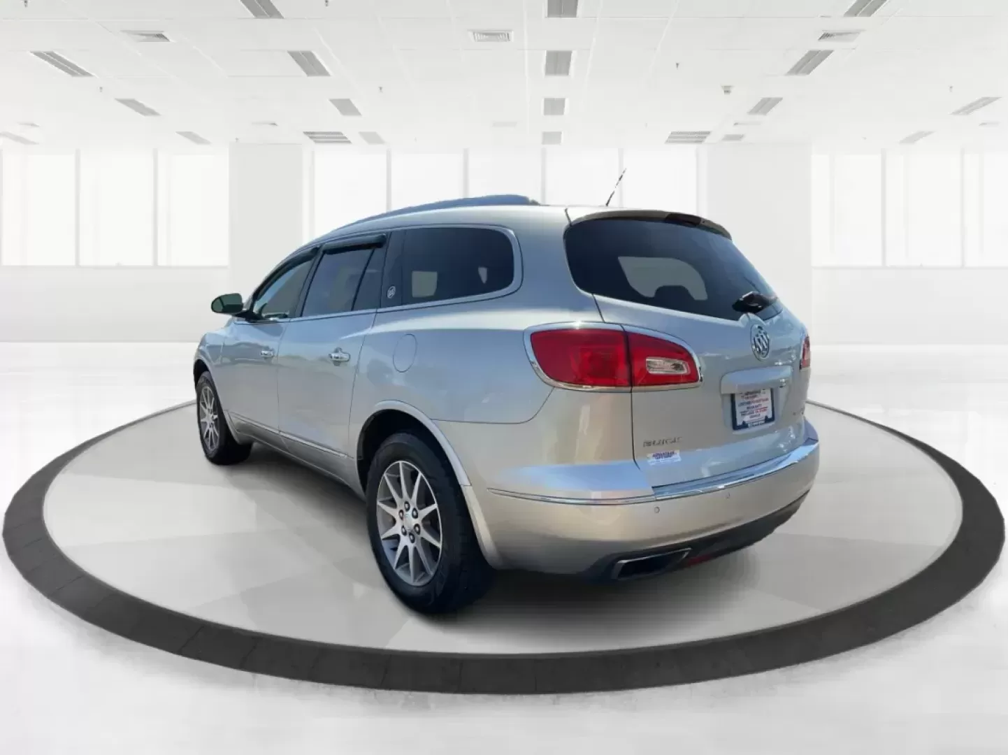 2015 Buick Enclave Leather (5GAKVBKD2FJ) with an 3.6L V-6 gasoline direct injection engine, located at 1230 East Main St, Xenia, OH, 45385, (937) 908-9800, 39.688026, -83.910172 - Photo#5
