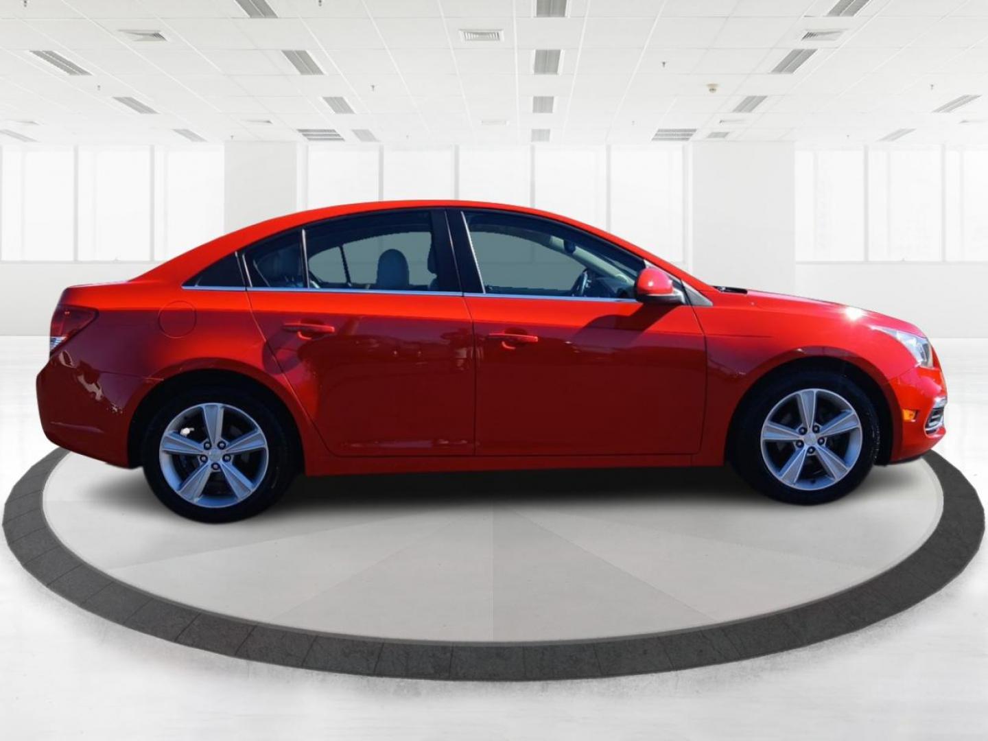 2015 Chevrolet Cruze 2LT Auto (1G1PE5SB6F7) with an 1.4L L4 DOHC 16V TURBO engine, 6-Speed Automatic transmission, located at 401 Woodman Dr, Riverside, OH, 45431, (937) 908-9800, 39.760899, -84.123421 - Photo#1