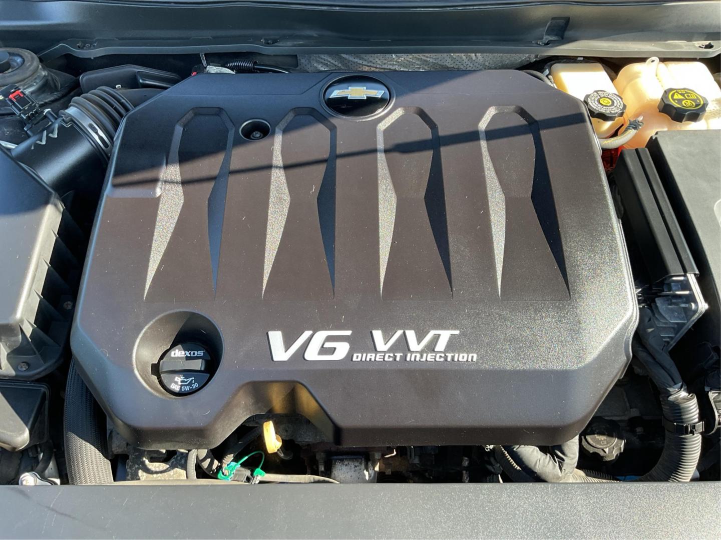 2015 Chevrolet Impala 2LT (2G1125S32F9) with an 3.6L V-6 gasoline direct injection engine, located at 1099 N County Rd 25A , Troy, OH, 45373, (937) 908-9800, 40.057079, -84.212883 - Photo#10