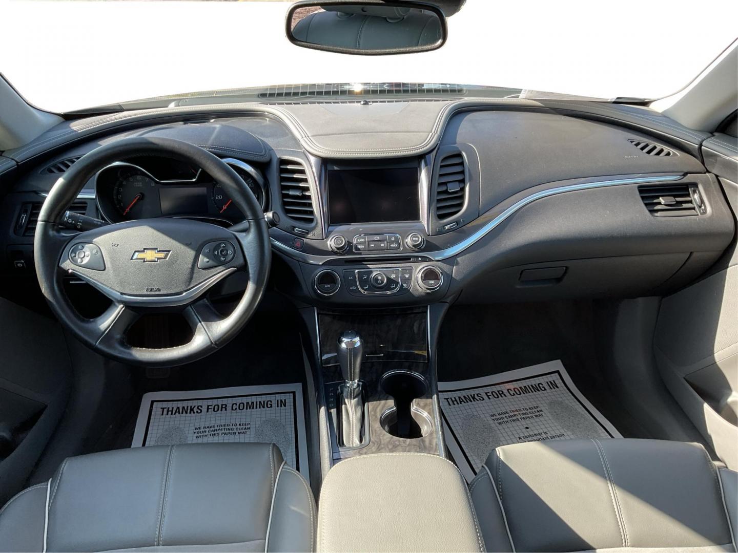 2015 Chevrolet Impala 2LT (2G1125S32F9) with an 3.6L V-6 gasoline direct injection engine, located at 1099 N County Rd 25A , Troy, OH, 45373, (937) 908-9800, 40.057079, -84.212883 - Photo#19