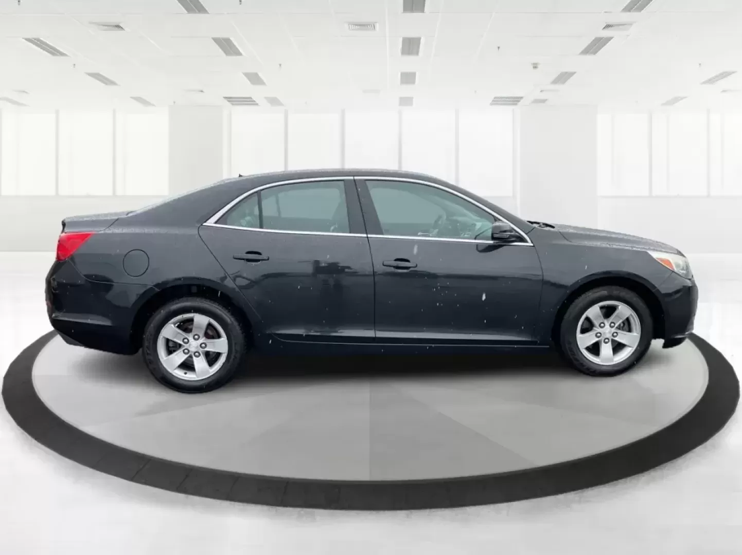 2015 Chevrolet Malibu 1LT (1G11C5SL0FF) with an ECOTEC 2.5L I-4 gasoline direct injection engine, located at 401 Woodman Dr, Riverside, OH, 45431, (937) 908-9800, 39.760899, -84.123421 - Photo#1