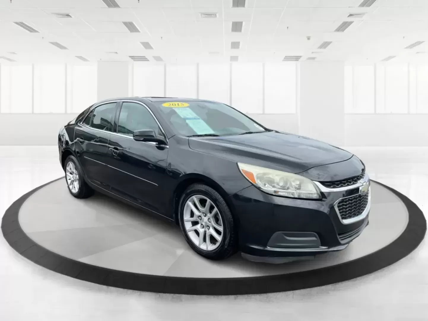 2015 Chevrolet Malibu 1LT (1G11C5SL0FF) with an ECOTEC 2.5L I-4 gasoline direct injection engine, located at 1230 East Main St, Xenia, OH, 45385, (937) 908-9800, 39.688026, -83.910172 - Photo#0