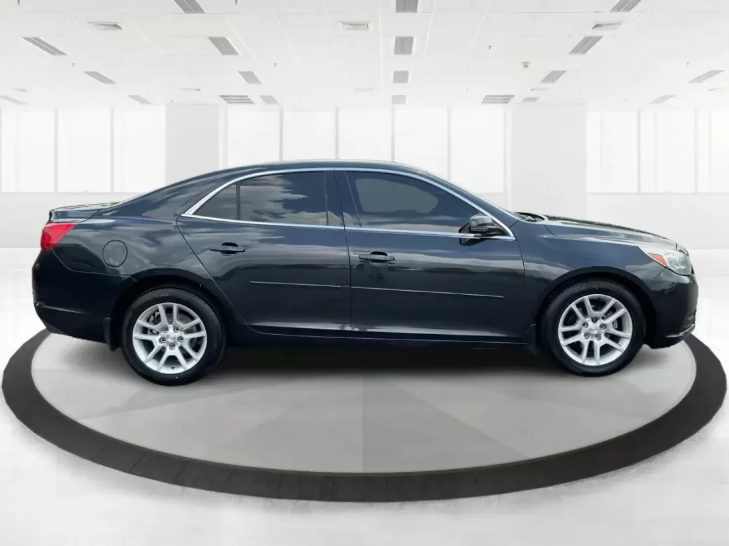 2015 Chevrolet Malibu 1LT (1G11C5SL6FF) with an ECOTEC 2.5L I-4 gasoline direct injection engine, located at 4508 South Dixie Dr, Moraine, OH, 45439, (937) 908-9800, 39.689976, -84.218452 - Photo#1