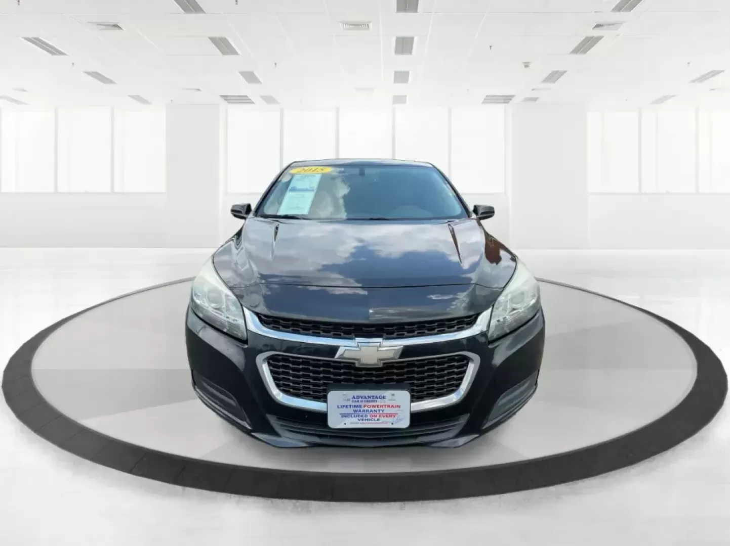 2015 Chevrolet Malibu 1LT (1G11C5SL6FF) with an ECOTEC 2.5L I-4 gasoline direct injection engine, located at 4508 South Dixie Dr, Moraine, OH, 45439, (937) 908-9800, 39.689976, -84.218452 - Photo#6
