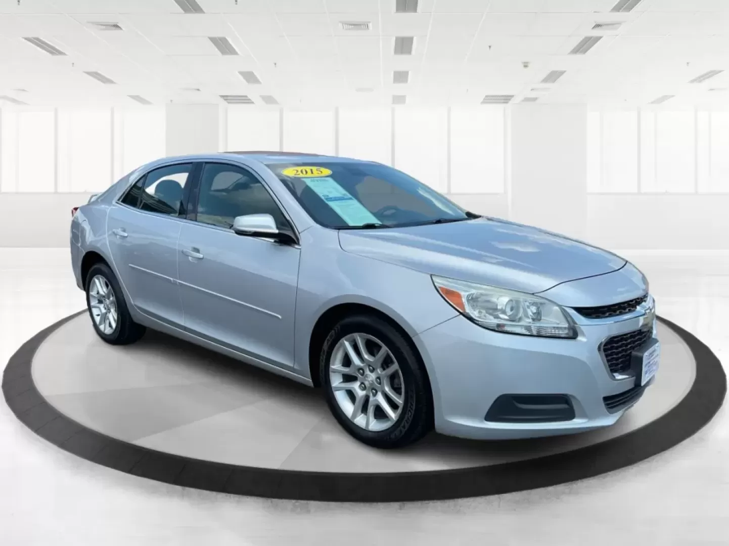 2015 Chevrolet Malibu 1LT (1G11C5SL9FU) with an ECOTEC 2.5L I-4 gasoline direct injection engine, located at 1184 Kauffman Ave, Fairborn, OH, 45324, (937) 908-9800, 39.807072, -84.030914 - Photo#0
