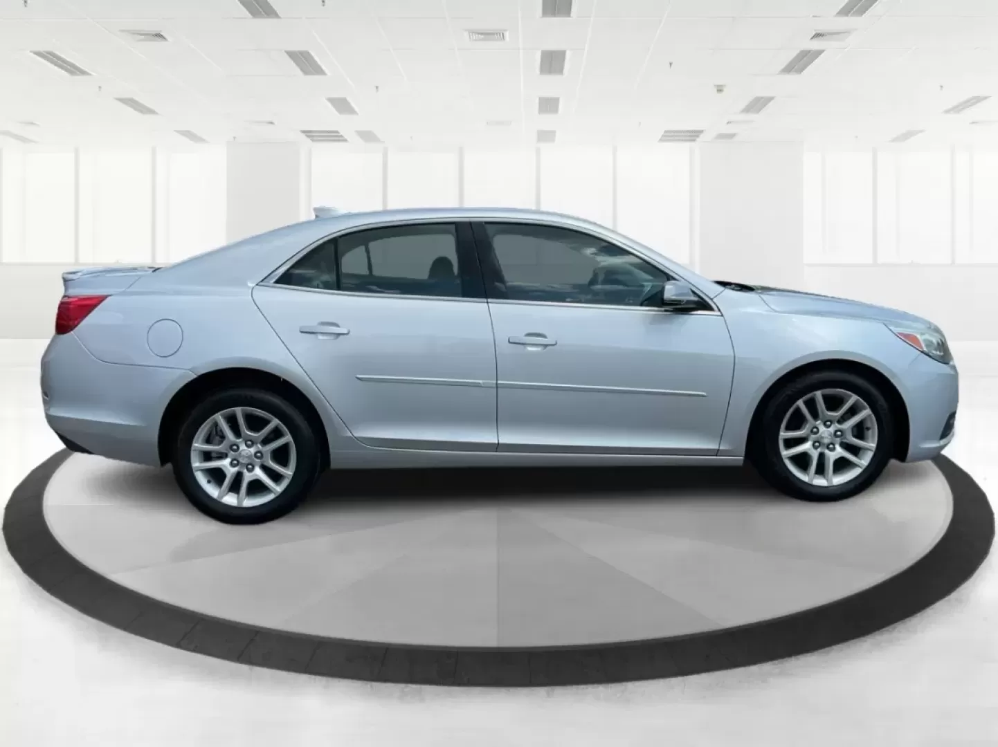 2015 Chevrolet Malibu 1LT (1G11C5SL9FU) with an ECOTEC 2.5L I-4 gasoline direct injection engine, located at 1184 Kauffman Ave, Fairborn, OH, 45324, (937) 908-9800, 39.807072, -84.030914 - Photo#1