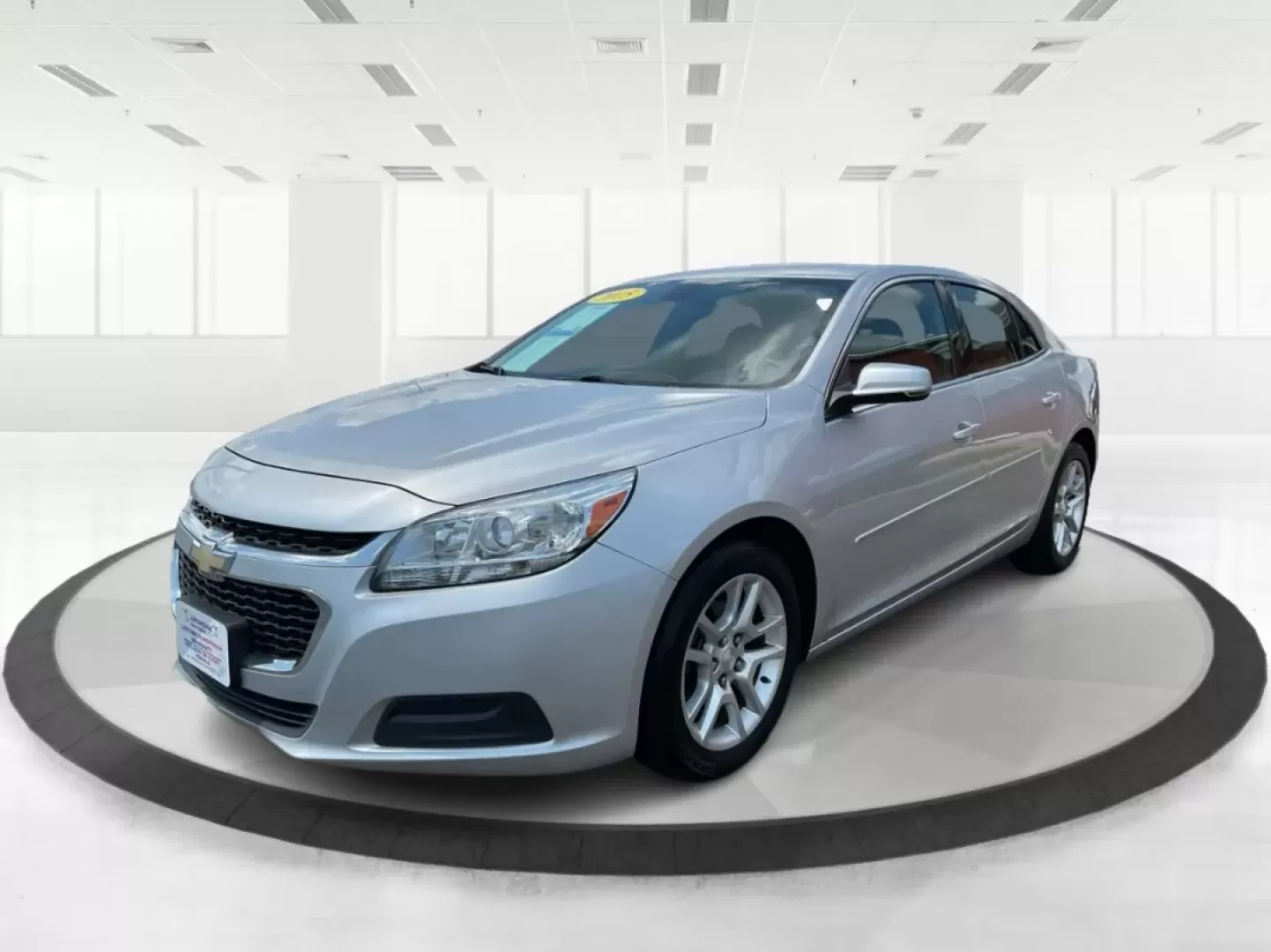 2015 Chevrolet Malibu 1LT (1G11C5SL9FU) with an ECOTEC 2.5L I-4 gasoline direct injection engine, located at 1184 Kauffman Ave, Fairborn, OH, 45324, (937) 908-9800, 39.807072, -84.030914 - Photo#7
