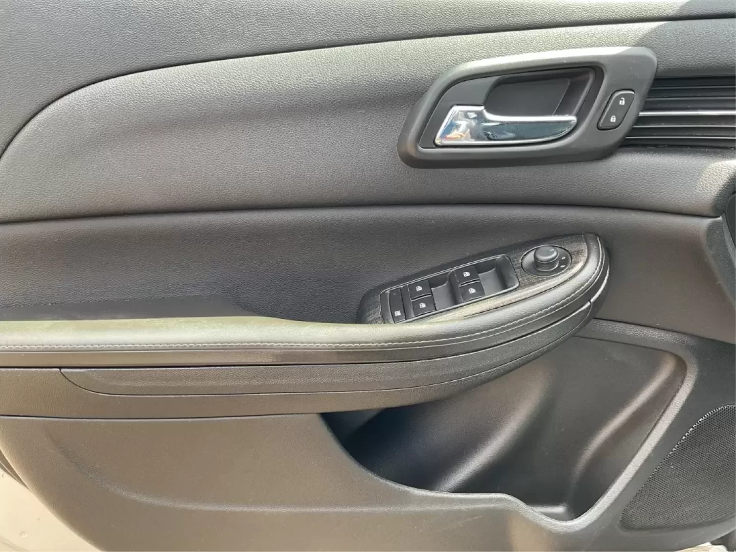 2015 Chevrolet Malibu 1LT (1G11C5SL9FU) with an ECOTEC 2.5L I-4 gasoline direct injection engine, located at 1184 Kauffman Ave, Fairborn, OH, 45324, (937) 908-9800, 39.807072, -84.030914 - Photo#18