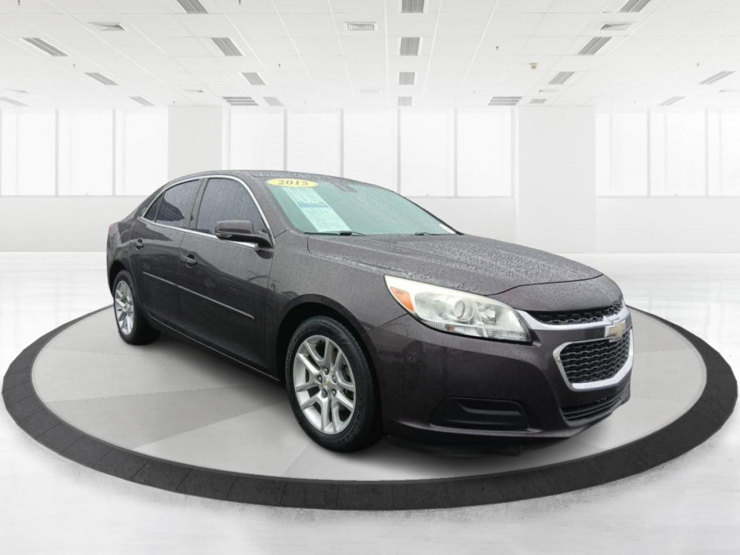 2015 Chevrolet Malibu 1LT (1G11C5SL1FF) with an 2.5L L4 DOHC 16V engine, 6-Speed Automatic transmission, located at 1184 Kauffman Ave, Fairborn, OH, 45324, (937) 908-9800, 39.807072, -84.030914 - Photo#0
