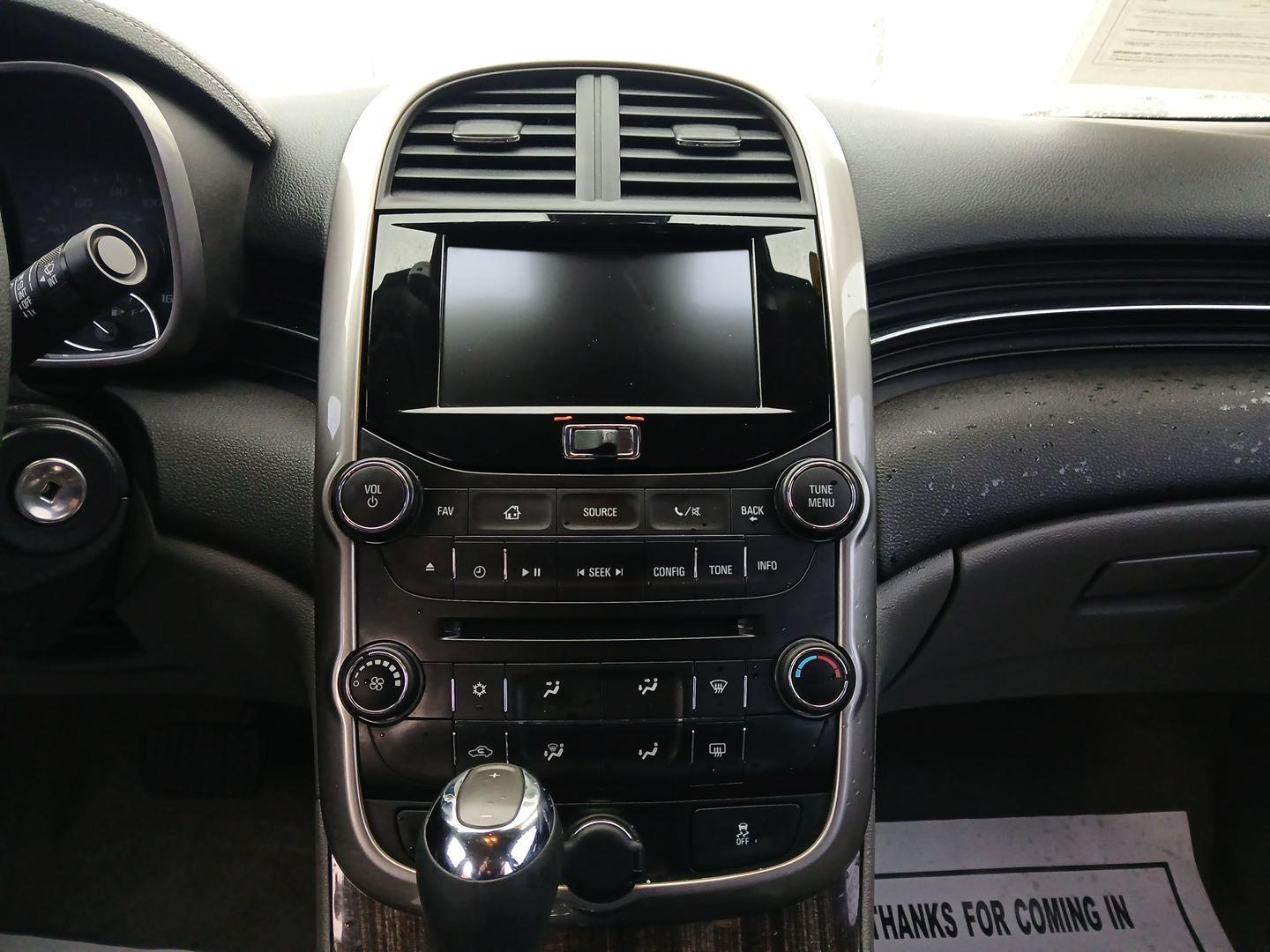 2015 Chevrolet Malibu 1LT (1G11C5SL1FF) with an 2.5L L4 DOHC 16V engine, 6-Speed Automatic transmission, located at 1184 Kauffman Ave, Fairborn, OH, 45324, (937) 908-9800, 39.807072, -84.030914 - Photo#12