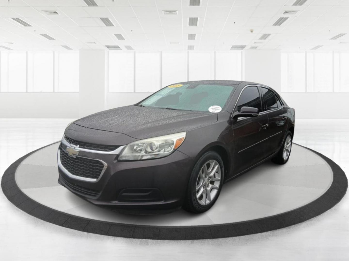 2015 Chevrolet Malibu 1LT (1G11C5SL1FF) with an 2.5L L4 DOHC 16V engine, 6-Speed Automatic transmission, located at 1184 Kauffman Ave, Fairborn, OH, 45324, (937) 908-9800, 39.807072, -84.030914 - Photo#7
