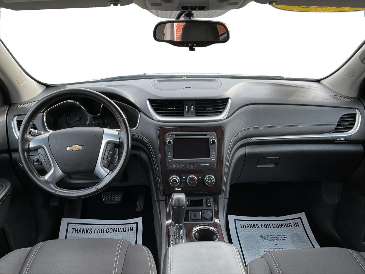 2015 Chevrolet Traverse 1LT (1GNKVGKD3FJ) with an 3.6L V-6 gasoline direct injection engine, located at 880 E. National Road, Vandalia, OH, 45377, (937) 908-9800, 39.891918, -84.183594 - Photo#14