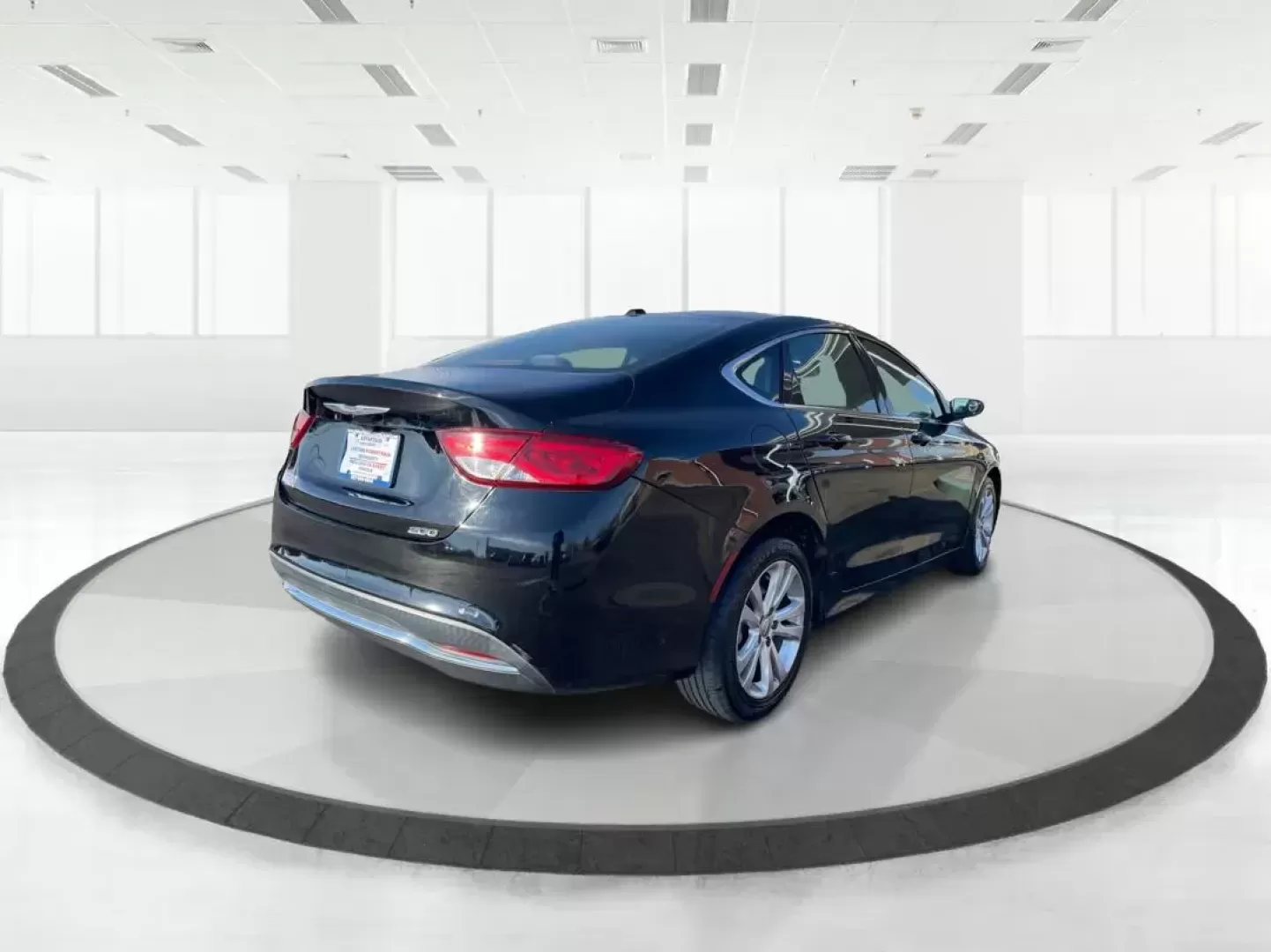 2015 Chrysler 200 Limited (1C3CCCAB8FN) with an Other engine, located at 1184 Kauffman Ave, Fairborn, OH, 45324, (937) 908-9800, 39.807072, -84.030914 - Photo#2