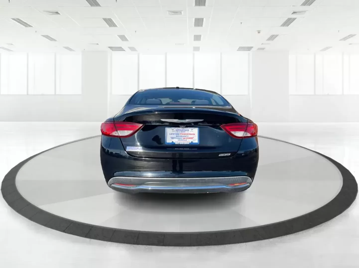 2015 Chrysler 200 Limited (1C3CCCAB8FN) with an Other engine, located at 1184 Kauffman Ave, Fairborn, OH, 45324, (937) 908-9800, 39.807072, -84.030914 - Photo#3