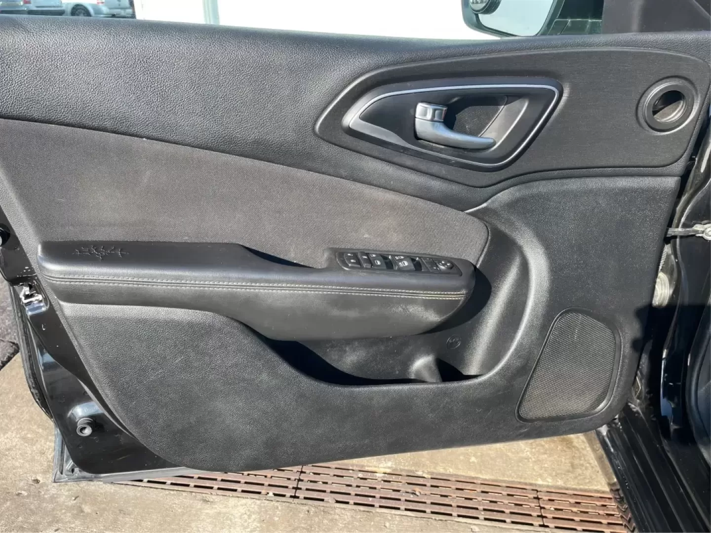 2015 Chrysler 200 Limited (1C3CCCAB8FN) with an Other engine, located at 1184 Kauffman Ave, Fairborn, OH, 45324, (937) 908-9800, 39.807072, -84.030914 - Photo#18