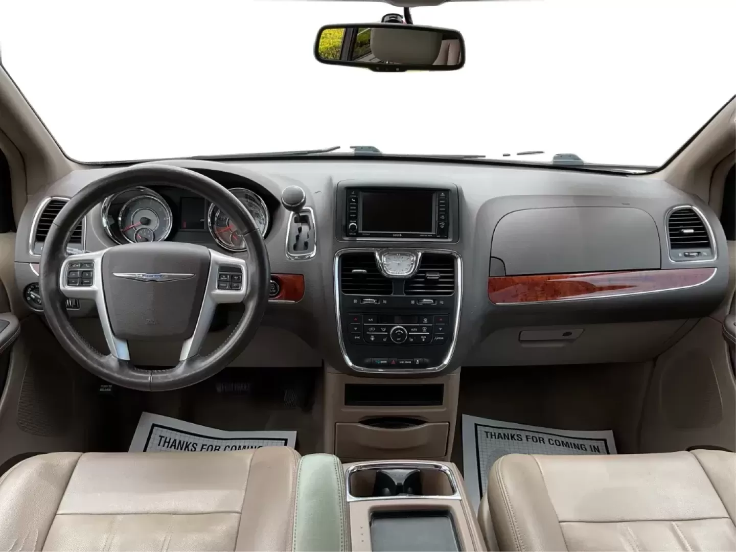 2015 Chrysler Town and Country Touring (2C4RC1BG2FR) with an 3.6L V-6 DOHC engine, located at 4508 South Dixie Dr, Moraine, OH, 45439, (937) 908-9800, 39.689976, -84.218452 - Photo#20