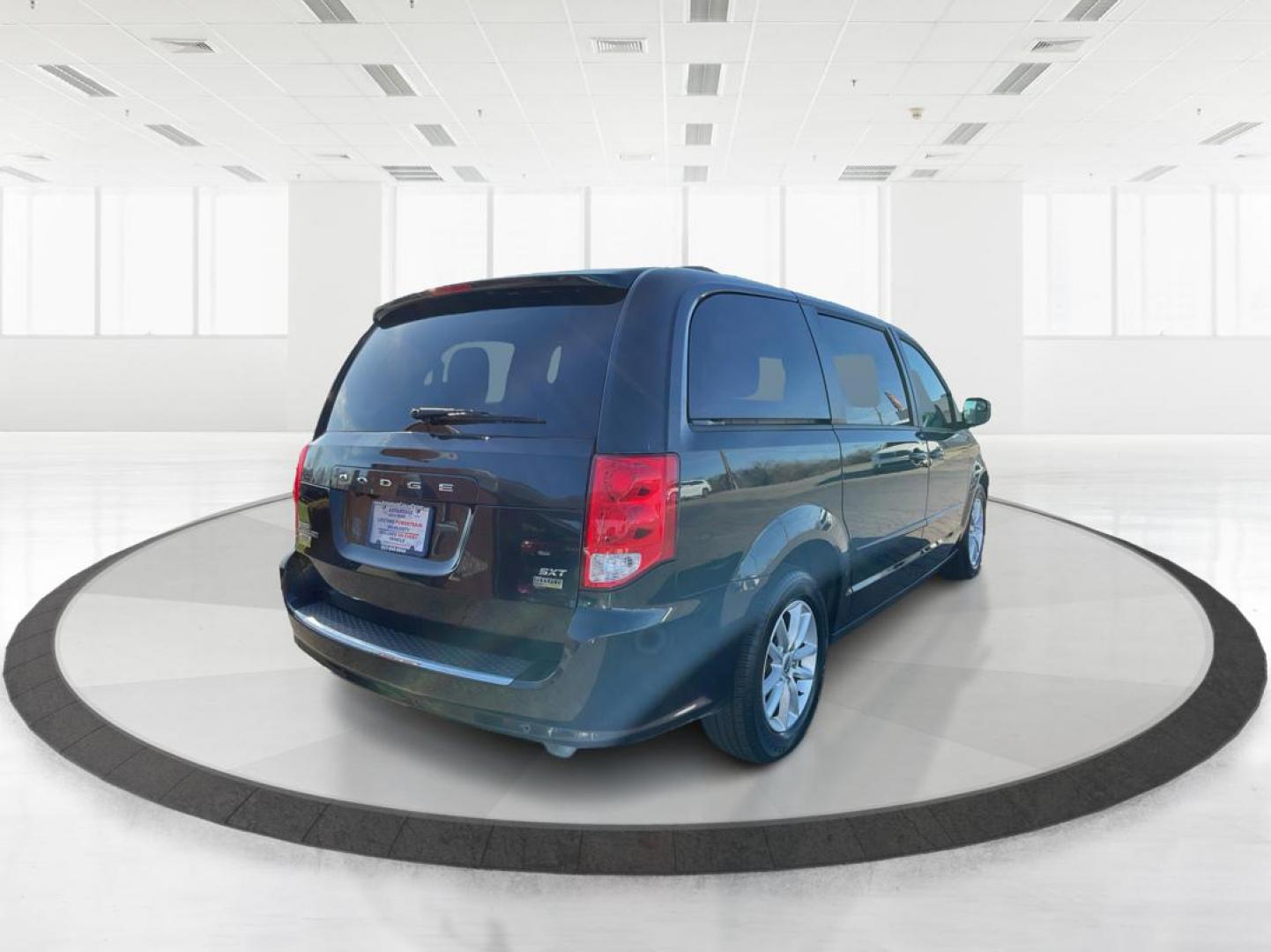 2015 Dodge Grand Caravan SXT (2C4RDGCG0FR) with an 3.6L V-6 DOHC engine, located at 8750 N County Rd 25A, Piqua, OH, 45356, (937) 908-9800, 40.164391, -84.232513 - Photo#2