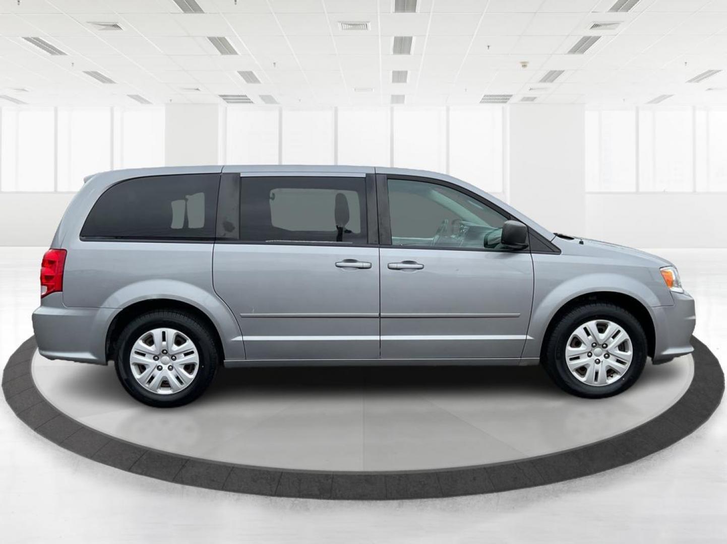 2015 Dodge Grand Caravan SE (2C4RDGBG9FR) with an Other engine, located at 1099 N County Rd 25A , Troy, OH, 45373, (937) 908-9800, 40.057079, -84.212883 - Photo#1