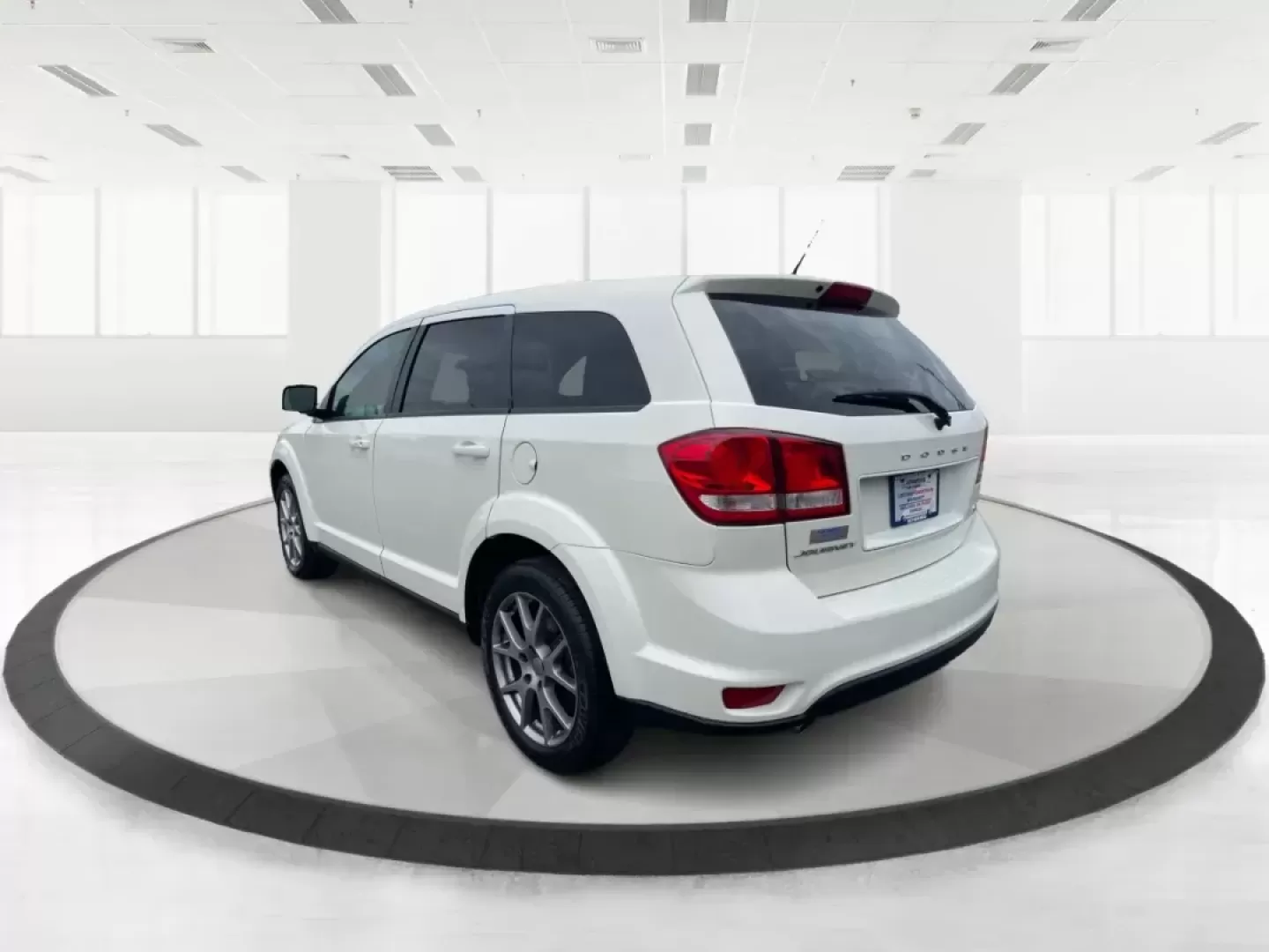 2015 Dodge Journey R/T (3C4PDDEG0FT) with an 3.6L V-6 DOHC engine, located at 1184 Kauffman Ave, Fairborn, OH, 45324, (937) 908-9800, 39.807072, -84.030914 - Photo#4