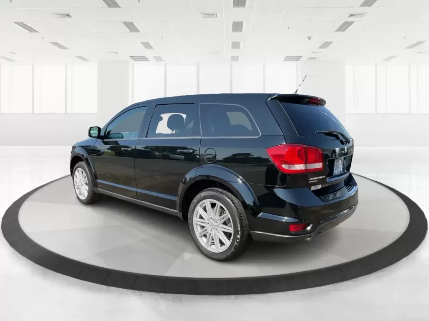 2015 Dodge Journey R/T (3C4PDDEG6FT) with an 3.6L V-6 DOHC engine, located at 401 Woodman Dr, Riverside, OH, 45431, (937) 908-9800, 39.760899, -84.123421 - Photo#4