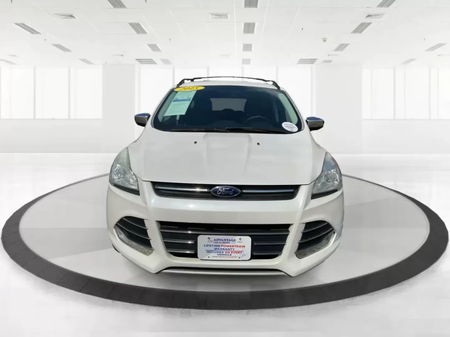 2015 Ford Escape SE (1FMCU9G92FU) with an EcoBoost 1.6L I-4 gasoline direct injection engine, located at 1184 Kauffman Ave, Fairborn, OH, 45324, (937) 908-9800, 39.807072, -84.030914 - Photo#6