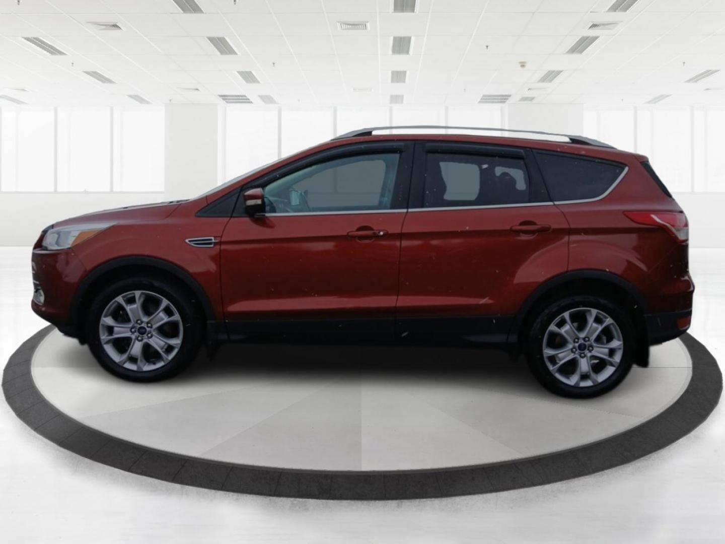 2015 Ford Escape Titanium 4WD (1FMCU9J92FU) with an 2.0L L4 DOHC 16V engine, 6-Speed Automatic transmission, located at 1951 S Dayton Lakeview Rd., New Carlisle, OH, 45344, (937) 908-9800, 39.890999, -84.050255 - Photo#5