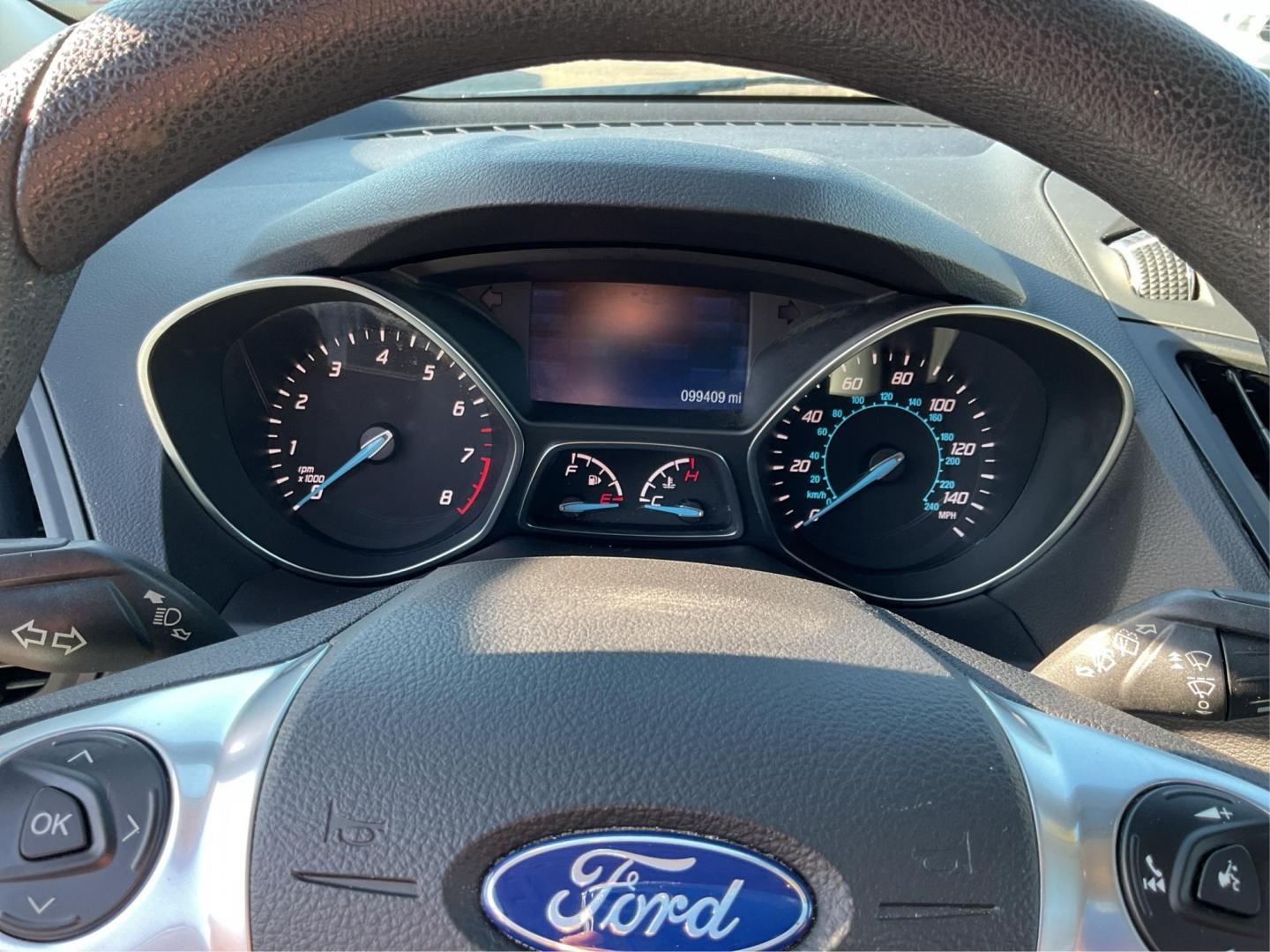 2015 Ford Escape SE (1FMCU0G92FU) with an Duratec 2.5L I-4 DOHC engine, located at 8750 N County Rd 25A, Piqua, OH, 45356, (937) 908-9800, 40.164391, -84.232513 - Photo#14