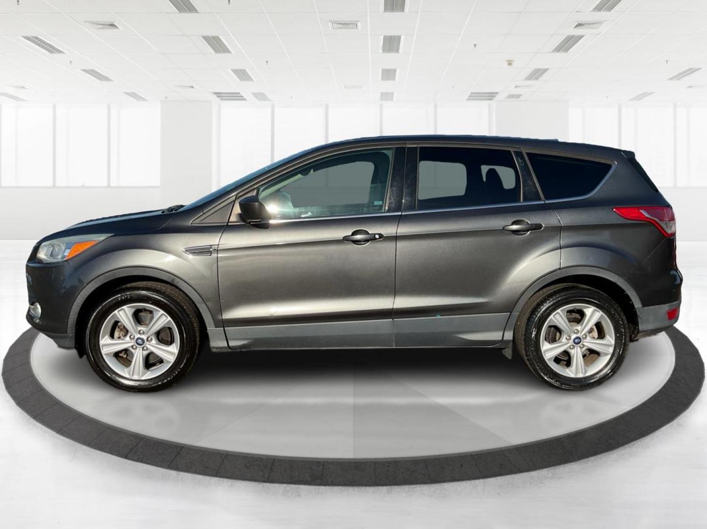 2015 Ford Escape SE (1FMCU0G92FU) with an Duratec 2.5L I-4 DOHC engine, located at 8750 N County Rd 25A, Piqua, OH, 45356, (937) 908-9800, 40.164391, -84.232513 - Photo#5
