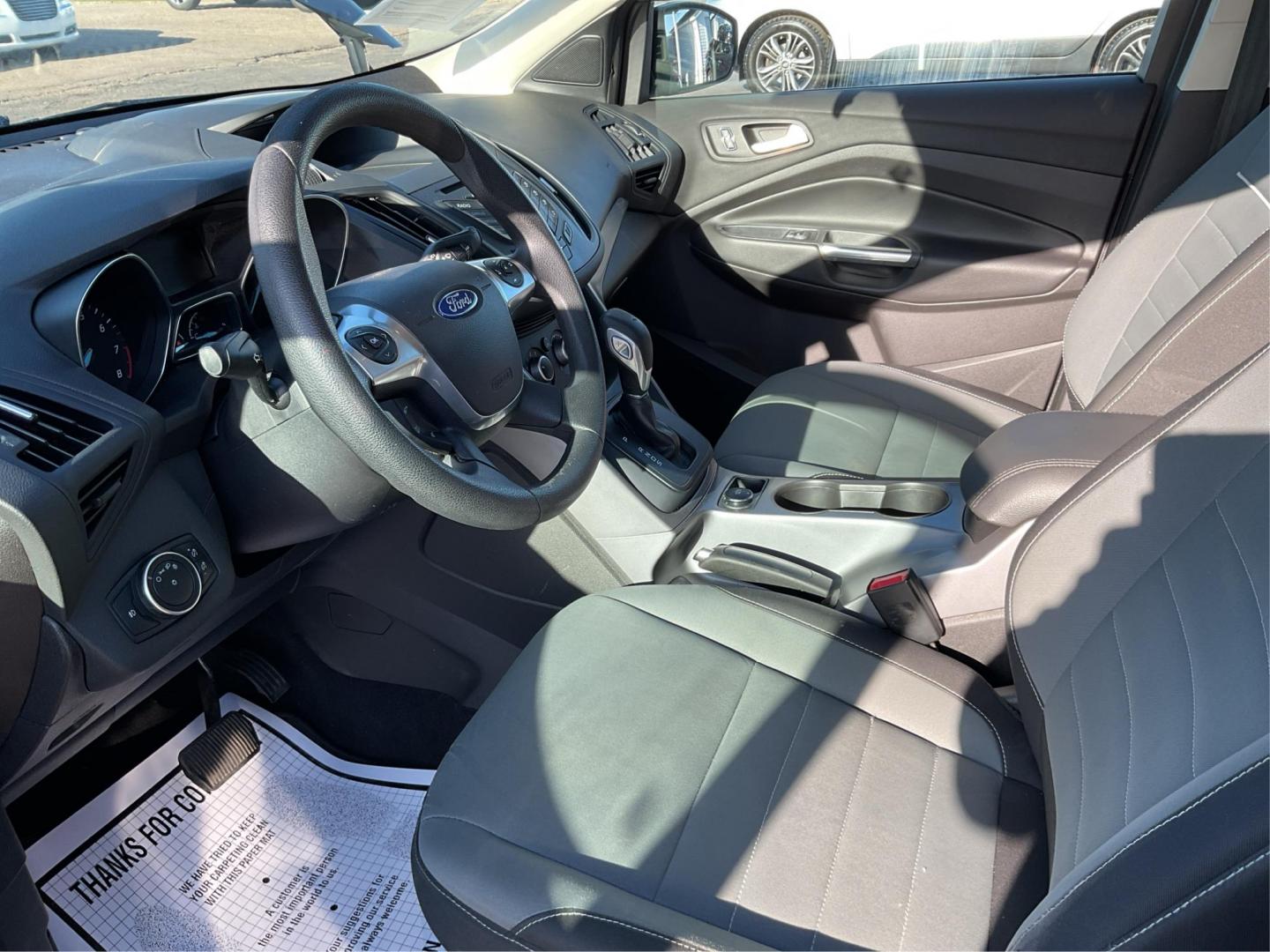 2015 Ford Escape SE (1FMCU0G92FU) with an Duratec 2.5L I-4 DOHC engine, located at 8750 N County Rd 25A, Piqua, OH, 45356, (937) 908-9800, 40.164391, -84.232513 - Photo#8