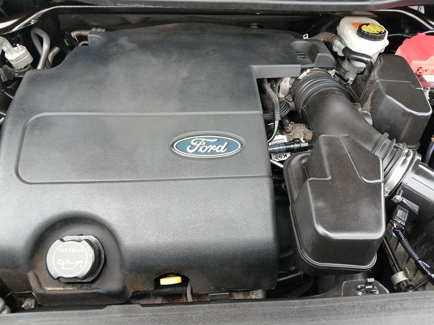 2015 Ford Explorer XLT FWD (1FM5K7D83FG) with an 3.5L V6 DOHC 24V engine, 6-Speed Automatic transmission, located at 1230 East Main St, Xenia, OH, 45385, (937) 908-9800, 39.688026, -83.910172 - Photo#10