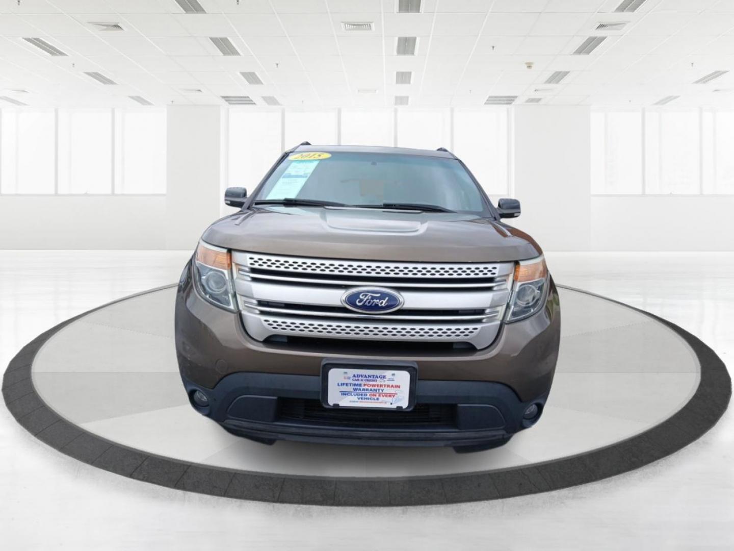 2015 Ford Explorer XLT FWD (1FM5K7D83FG) with an 3.5L V6 DOHC 24V engine, 6-Speed Automatic transmission, located at 1230 East Main St, Xenia, OH, 45385, (937) 908-9800, 39.688026, -83.910172 - Photo#6