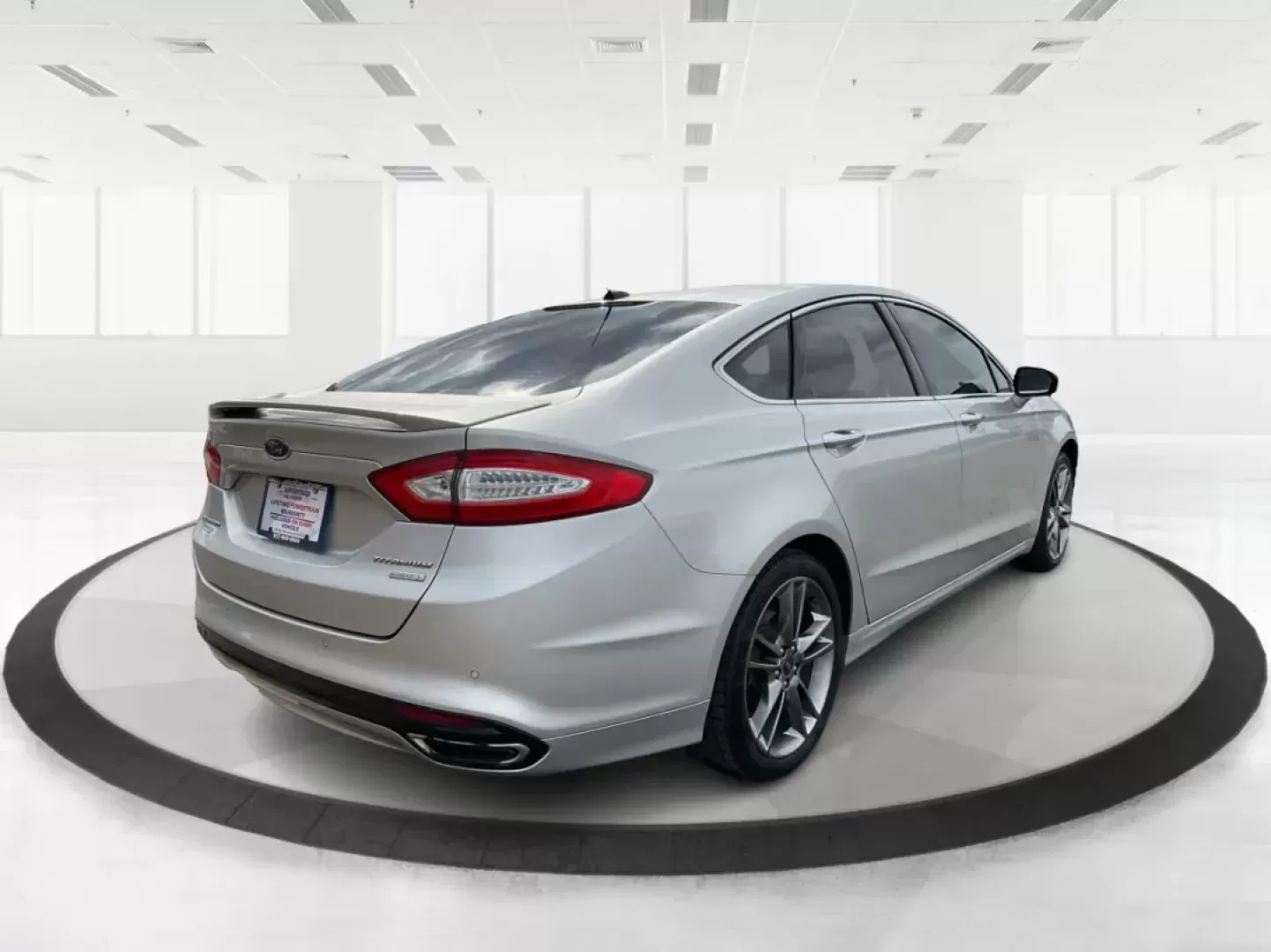 2015 Ford Fusion Titanium (3FA6P0K96FR) with an EcoBoost 2L I-4 gasoline direct injection engine, located at 401 Woodman Dr, Riverside, OH, 45431, (937) 908-9800, 39.760899, -84.123421 - Photo#2