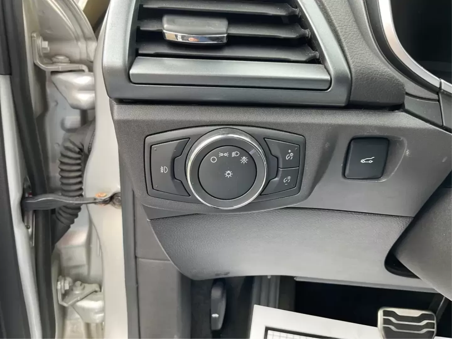 2015 Ford Fusion Titanium (3FA6P0K96FR) with an EcoBoost 2L I-4 gasoline direct injection engine, located at 401 Woodman Dr, Riverside, OH, 45431, (937) 908-9800, 39.760899, -84.123421 - Photo#17