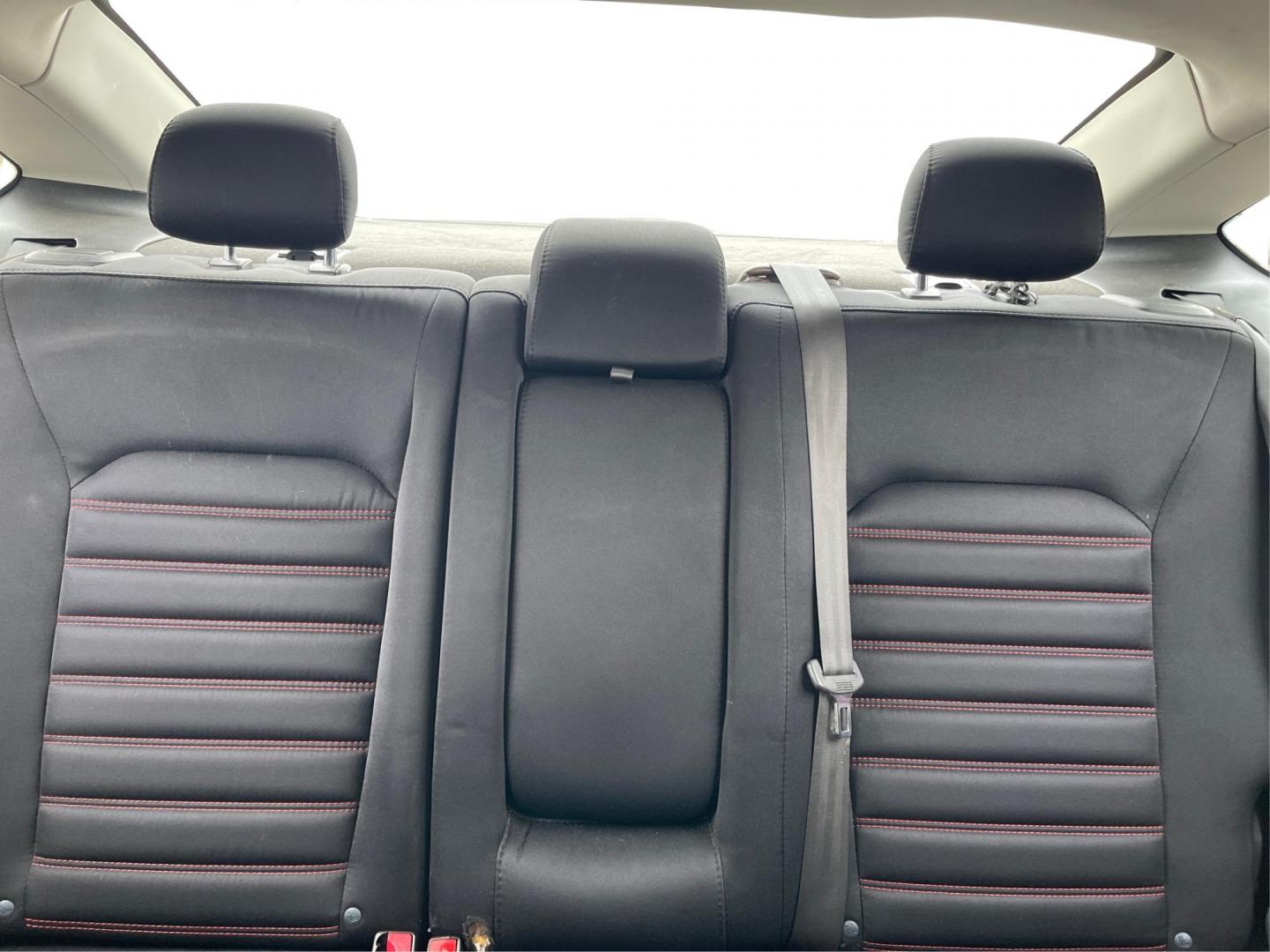 2015 Ford Fusion SE (3FA6P0H99FR) with an 2.0L L4 DOHC 16V engine, 6-Speed Automatic transmission, located at 880 E. National Road, Vandalia, OH, 45377, (937) 908-9800, 39.891918, -84.183594 - Photo#13