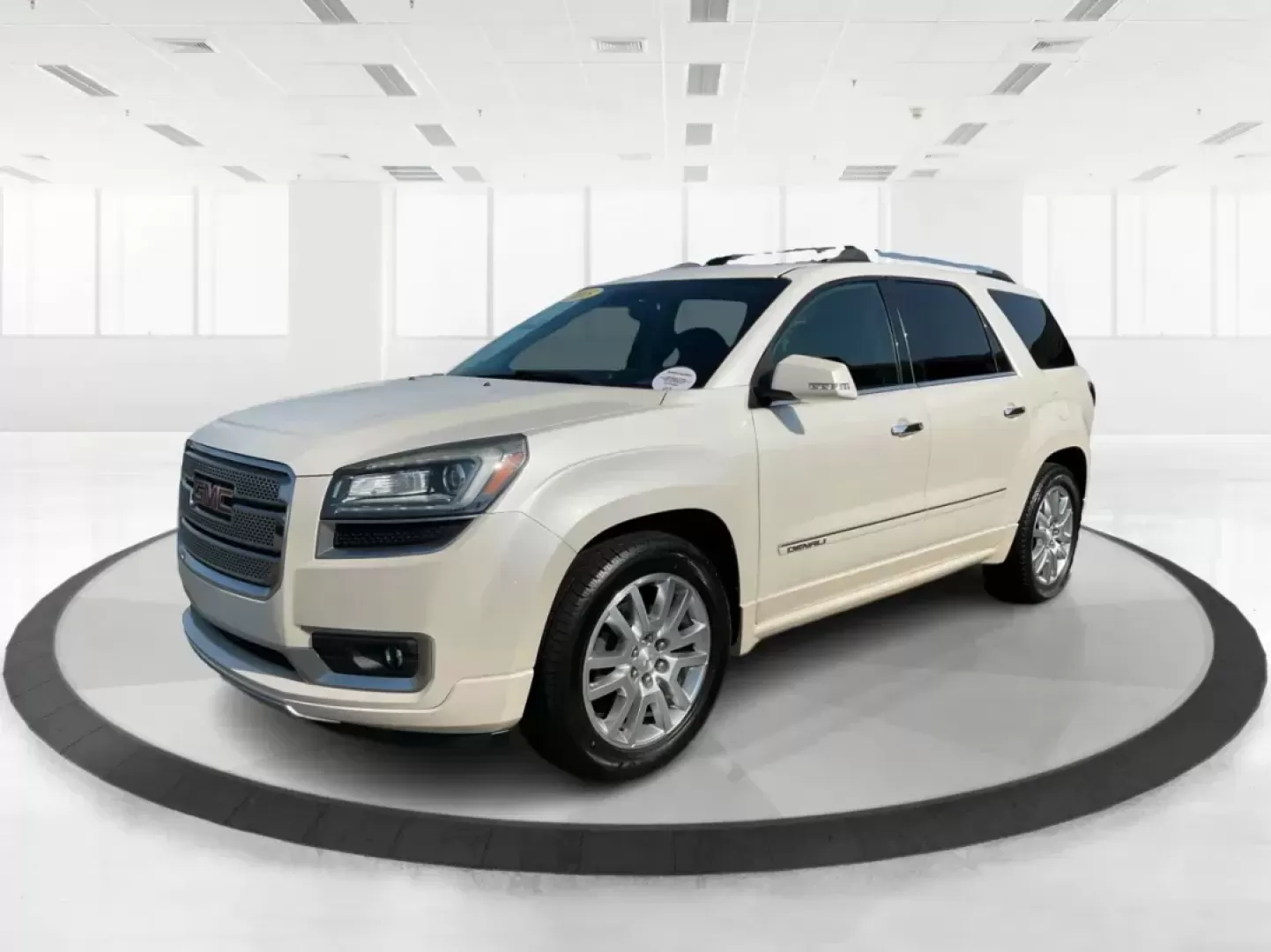 2015 GMC Acadia Denali (1GKKVTKD9FJ) with an 3.6L V-6 gasoline direct injection engine, located at 1951 S Dayton Lakeview Rd., New Carlisle, OH, 45344, (937) 908-9800, 39.890999, -84.050255 - Photo#7