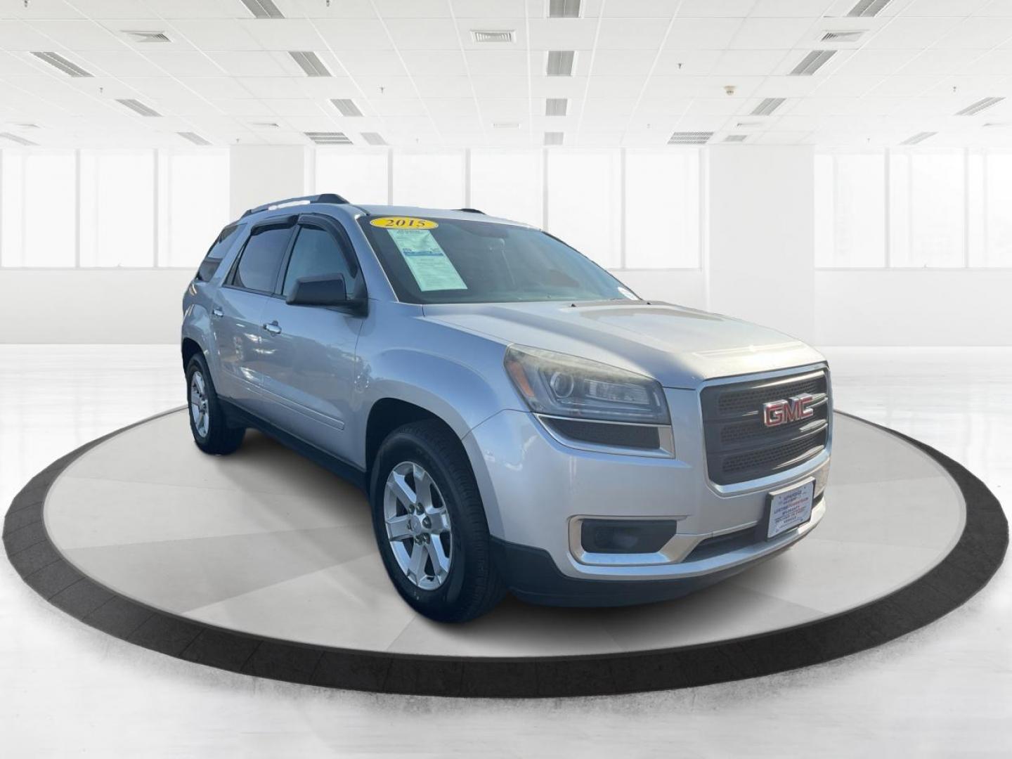 2015 Quicksilver Metallic GMC Acadia SLE-2 AWD (1GKKVPKD4FJ) with an 3.6L V6 DOHC 24V engine, 6-Speed Automatic transmission, located at 1951 S Dayton Lakeview Rd., New Carlisle, OH, 45344, (937) 908-9800, 39.890999, -84.050255 - Photo#0