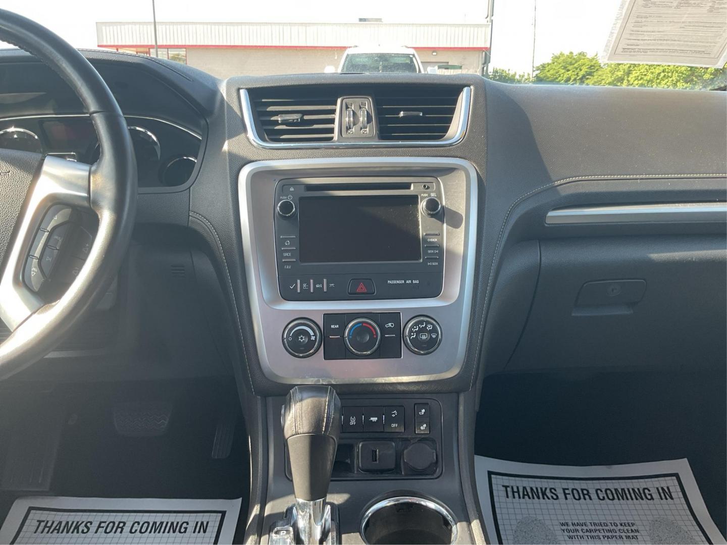 2015 Quicksilver Metallic GMC Acadia SLE-2 AWD (1GKKVPKD4FJ) with an 3.6L V6 DOHC 24V engine, 6-Speed Automatic transmission, located at 1951 S Dayton Lakeview Rd., New Carlisle, OH, 45344, (937) 908-9800, 39.890999, -84.050255 - Photo#11