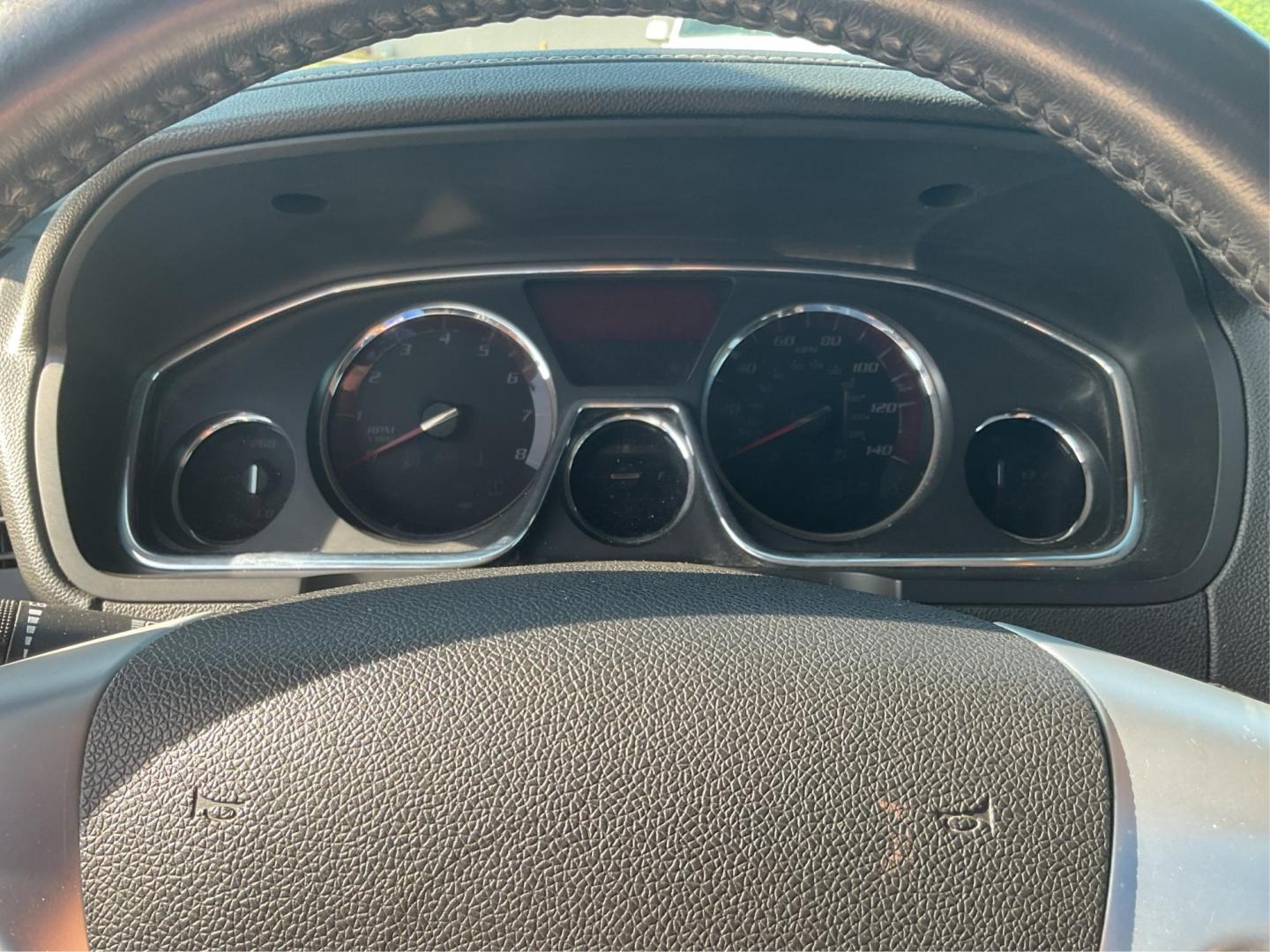2015 Quicksilver Metallic GMC Acadia SLE-2 AWD (1GKKVPKD4FJ) with an 3.6L V6 DOHC 24V engine, 6-Speed Automatic transmission, located at 1951 S Dayton Lakeview Rd., New Carlisle, OH, 45344, (937) 908-9800, 39.890999, -84.050255 - Photo#13