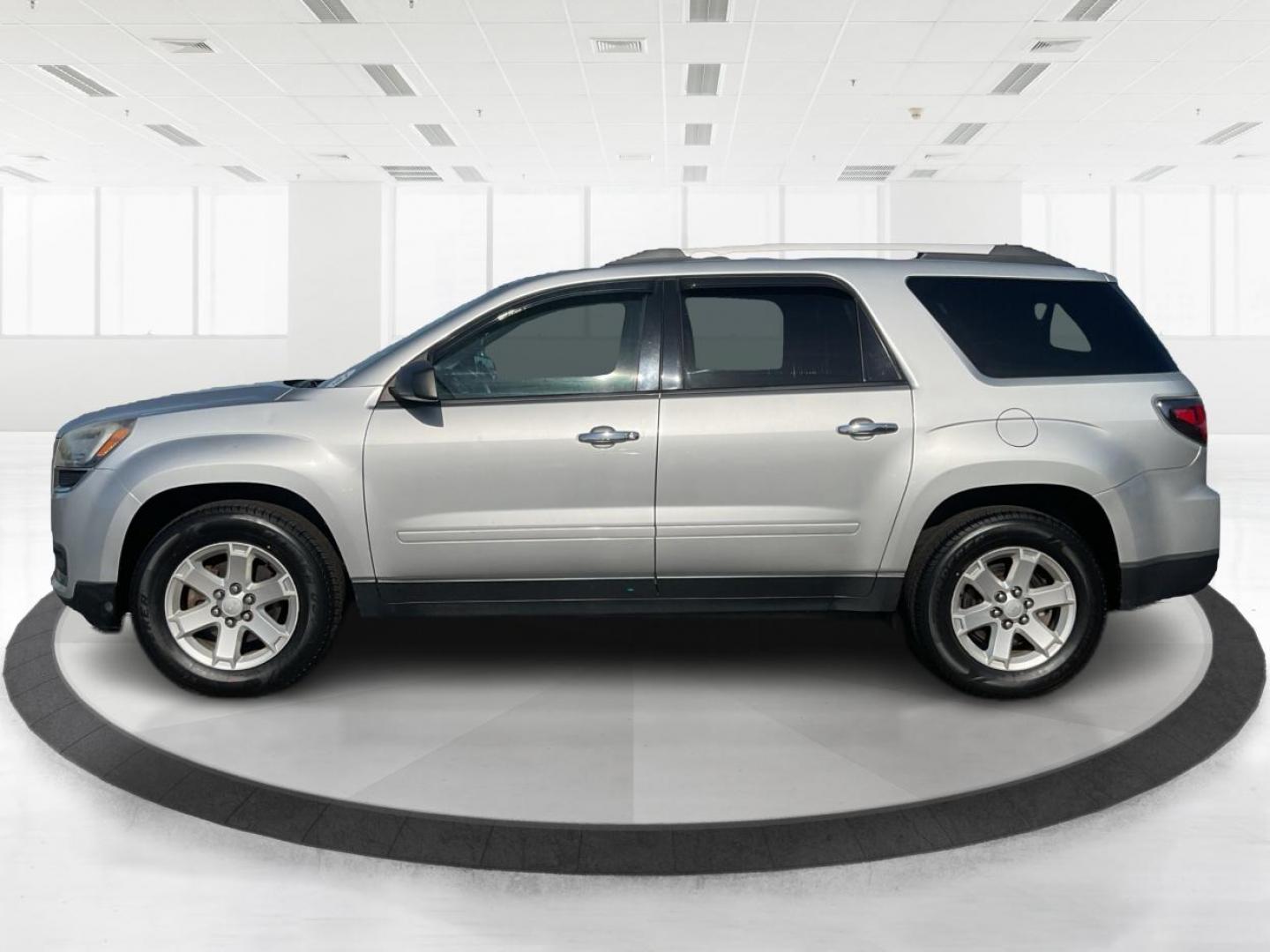 2015 Quicksilver Metallic GMC Acadia SLE-2 AWD (1GKKVPKD4FJ) with an 3.6L V6 DOHC 24V engine, 6-Speed Automatic transmission, located at 1951 S Dayton Lakeview Rd., New Carlisle, OH, 45344, (937) 908-9800, 39.890999, -84.050255 - Photo#5