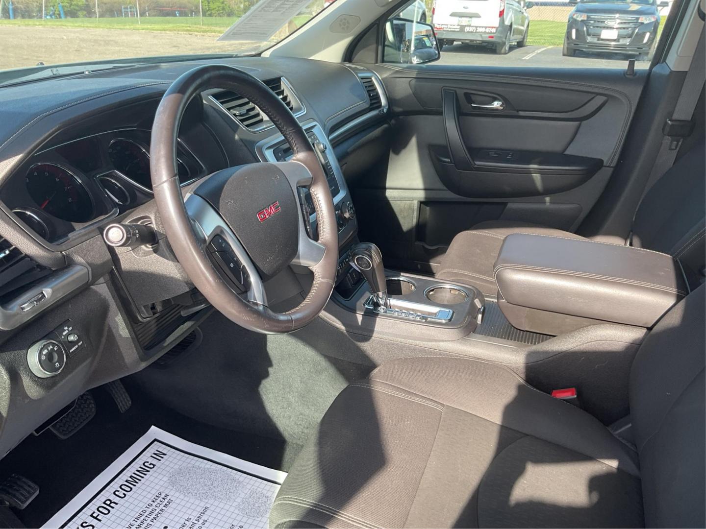 2015 Quicksilver Metallic GMC Acadia SLE-2 AWD (1GKKVPKD4FJ) with an 3.6L V6 DOHC 24V engine, 6-Speed Automatic transmission, located at 1951 S Dayton Lakeview Rd., New Carlisle, OH, 45344, (937) 908-9800, 39.890999, -84.050255 - Photo#8