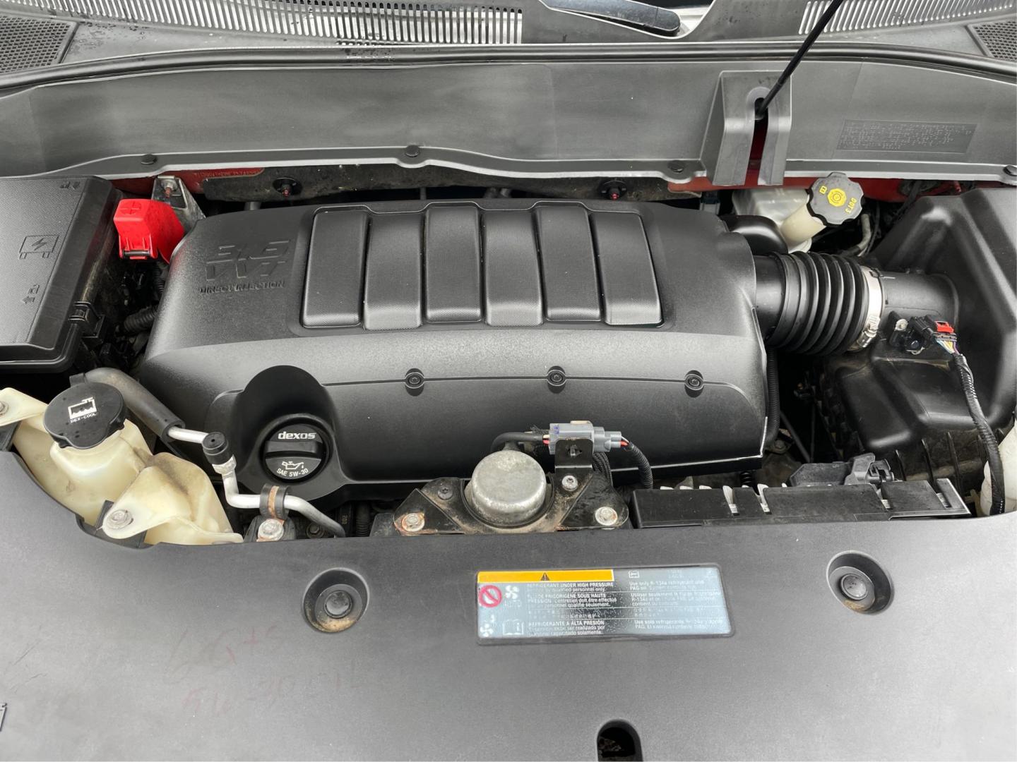 2015 GMC Acadia Denali (1GKKVTKD9FJ) with an 3.6L V-6 gasoline direct injection engine, located at 8750 N County Rd 25A, Piqua, OH, 45356, (937) 908-9800, 40.164391, -84.232513 - Photo#10