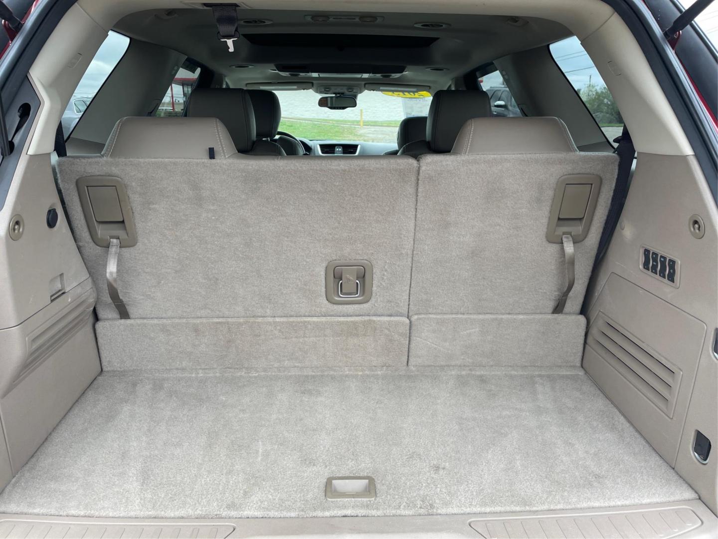 2015 GMC Acadia Denali (1GKKVTKD9FJ) with an 3.6L V-6 gasoline direct injection engine, located at 8750 N County Rd 25A, Piqua, OH, 45356, (937) 908-9800, 40.164391, -84.232513 - Photo#11