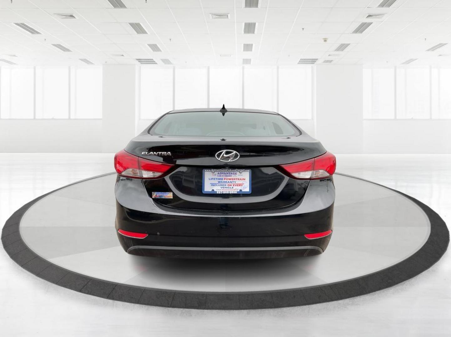 2015 Hyundai Elantra SE 6AT (KMHDH4AE0FU) with an 1.8L L4 DOHC 16V engine, 6-Speed Automatic transmission, located at 880 E. National Road, Vandalia, OH, 45377, (937) 908-9800, 39.891918, -84.183594 - Photo#3