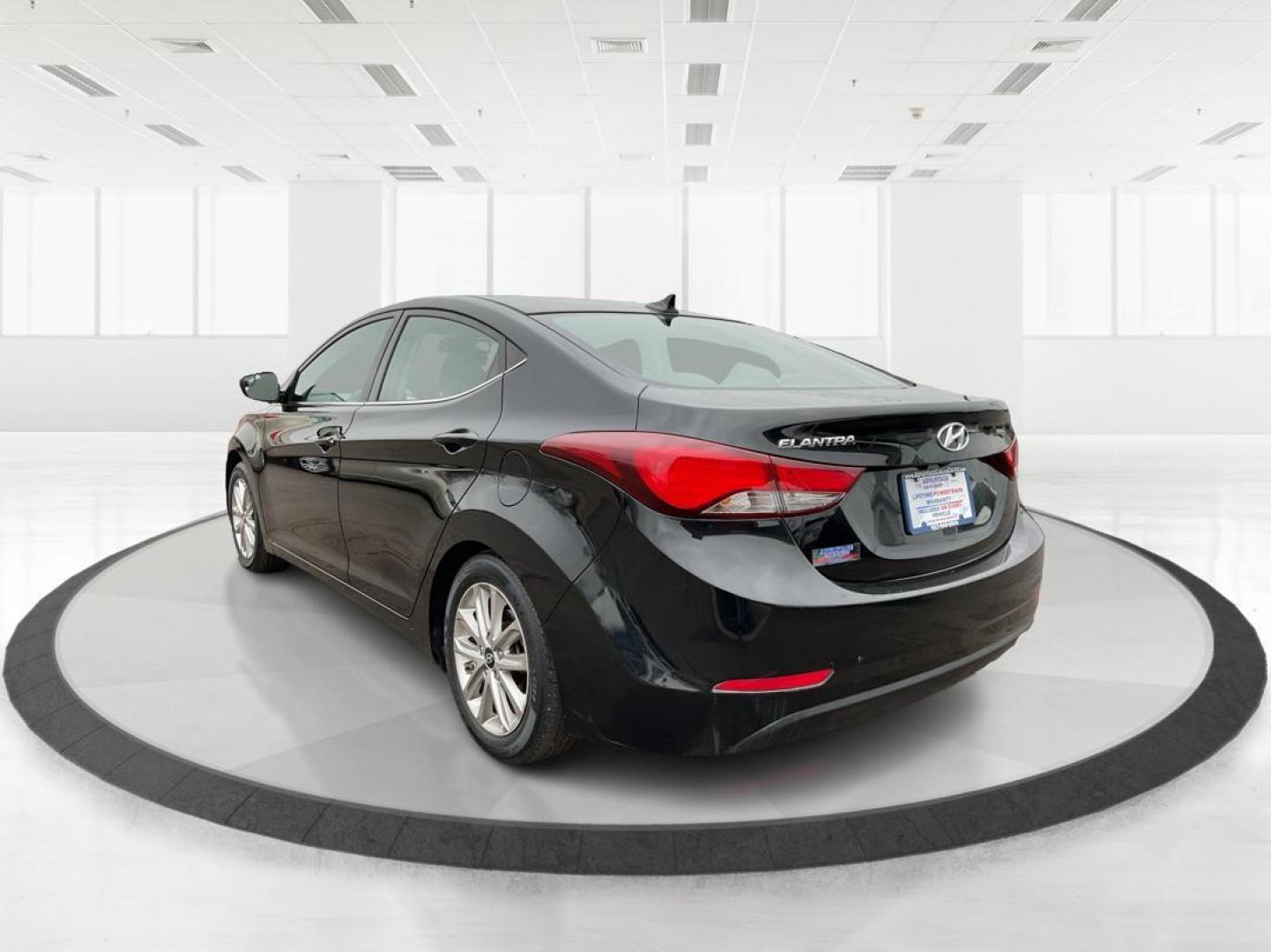 2015 Hyundai Elantra SE 6AT (KMHDH4AE0FU) with an 1.8L L4 DOHC 16V engine, 6-Speed Automatic transmission, located at 880 E. National Road, Vandalia, OH, 45377, (937) 908-9800, 39.891918, -84.183594 - Photo#4